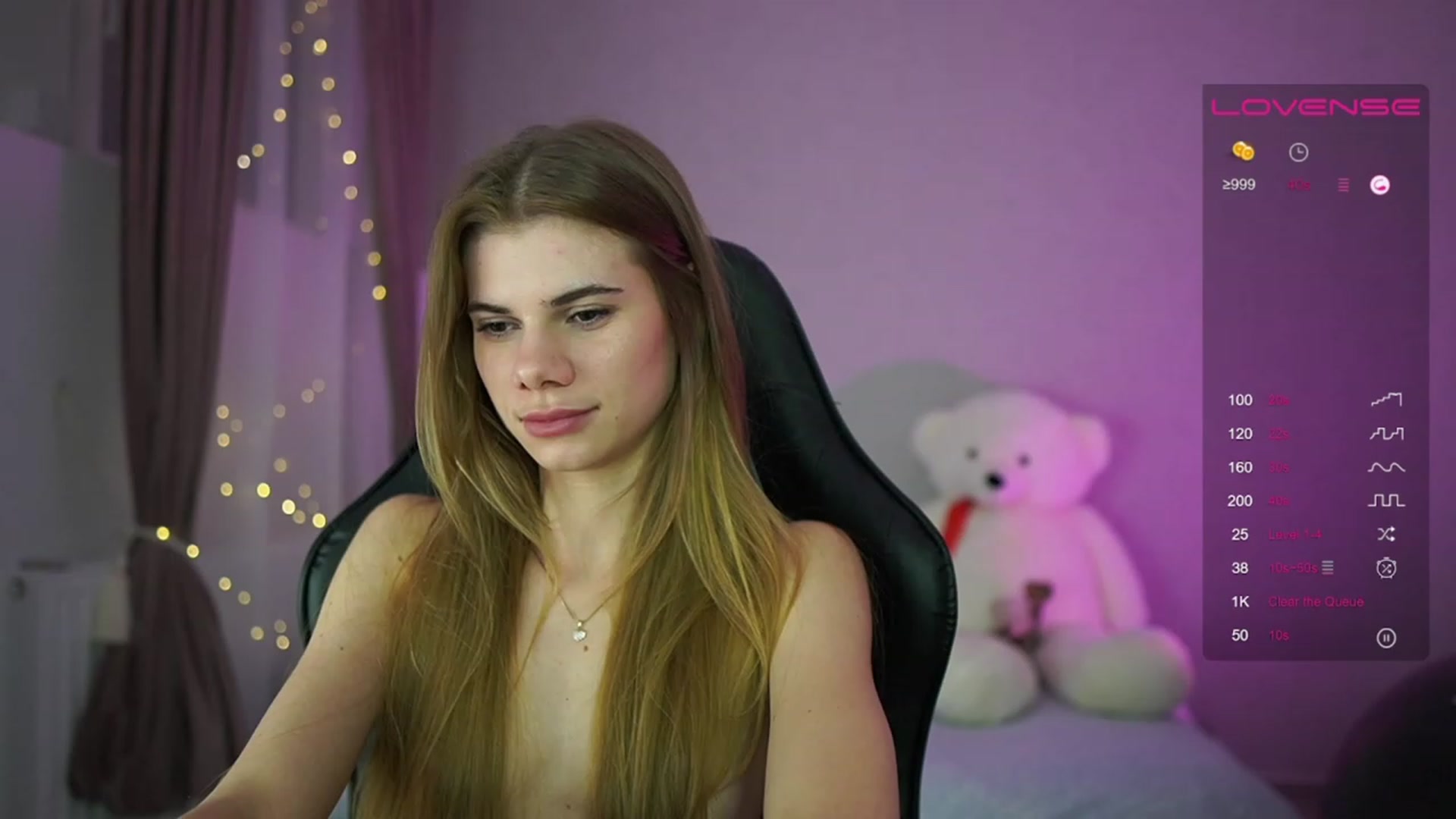 Gallery image thumbnail from RileyReid_18's myfreecams stream on, 04/22/2023, 21:05 image 18 of 20