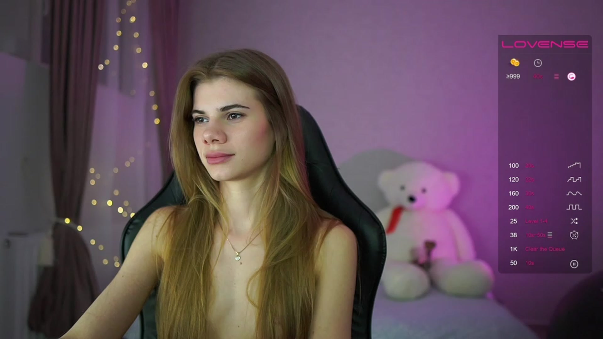 Gallery image thumbnail from RileyReid_18's myfreecams stream on, 04/22/2023, 21:05 image 10 of 20