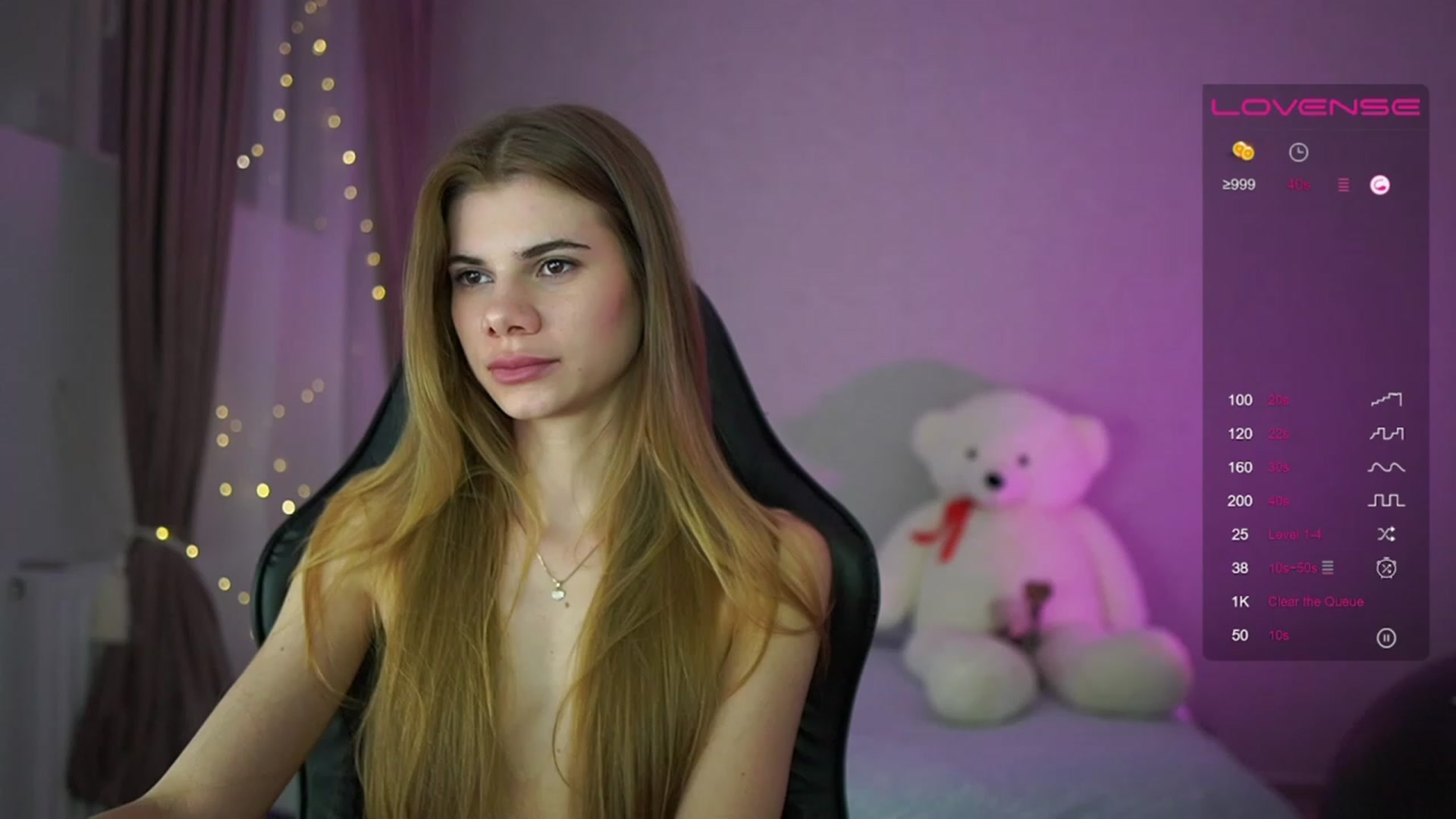Gallery image thumbnail from RileyReid_18's myfreecams stream on, 04/22/2023, 21:05 image 13 of 20