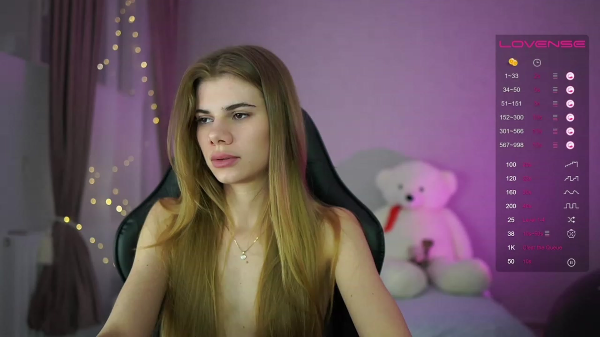 Gallery image thumbnail from RileyReid_18's myfreecams stream on, 04/22/2023, 21:05 image 16 of 20