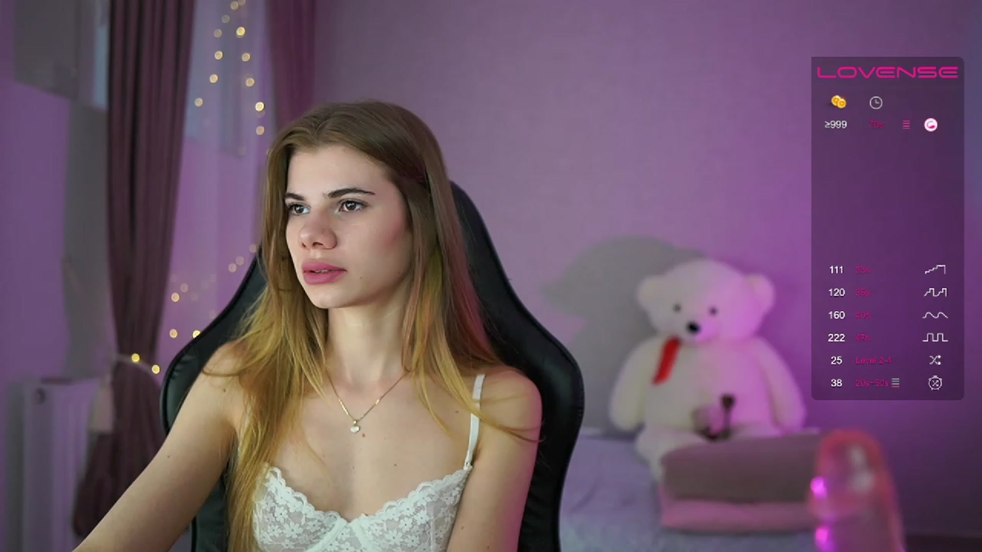 Gallery image thumbnail from RileyReid_18's myfreecams stream on, 04/23/2023, 13:48 image 6 of 20