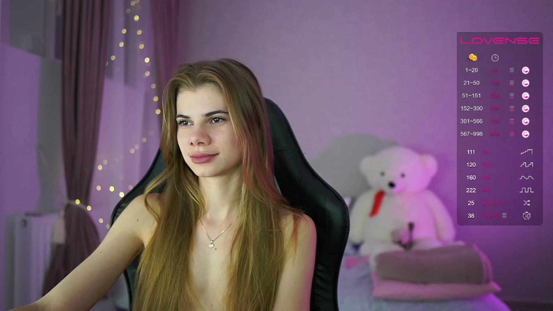 Gallery image thumbnail from RileyReid_18's myfreecams stream on, 04/23/2023, 18:04 image 17 of 20