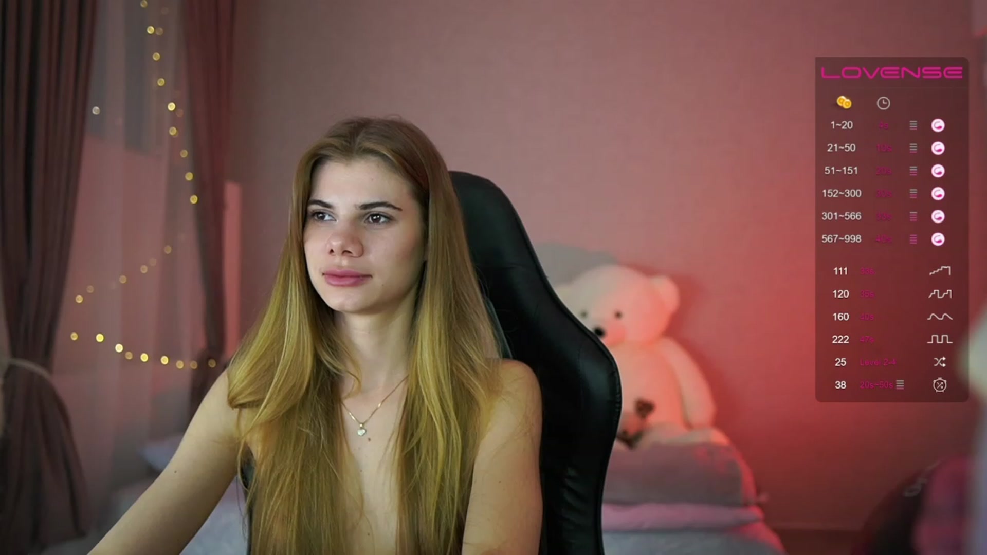 Gallery image thumbnail from RileyReid_18's myfreecams stream on, 04/24/2023, 16:59 image 8 of 20