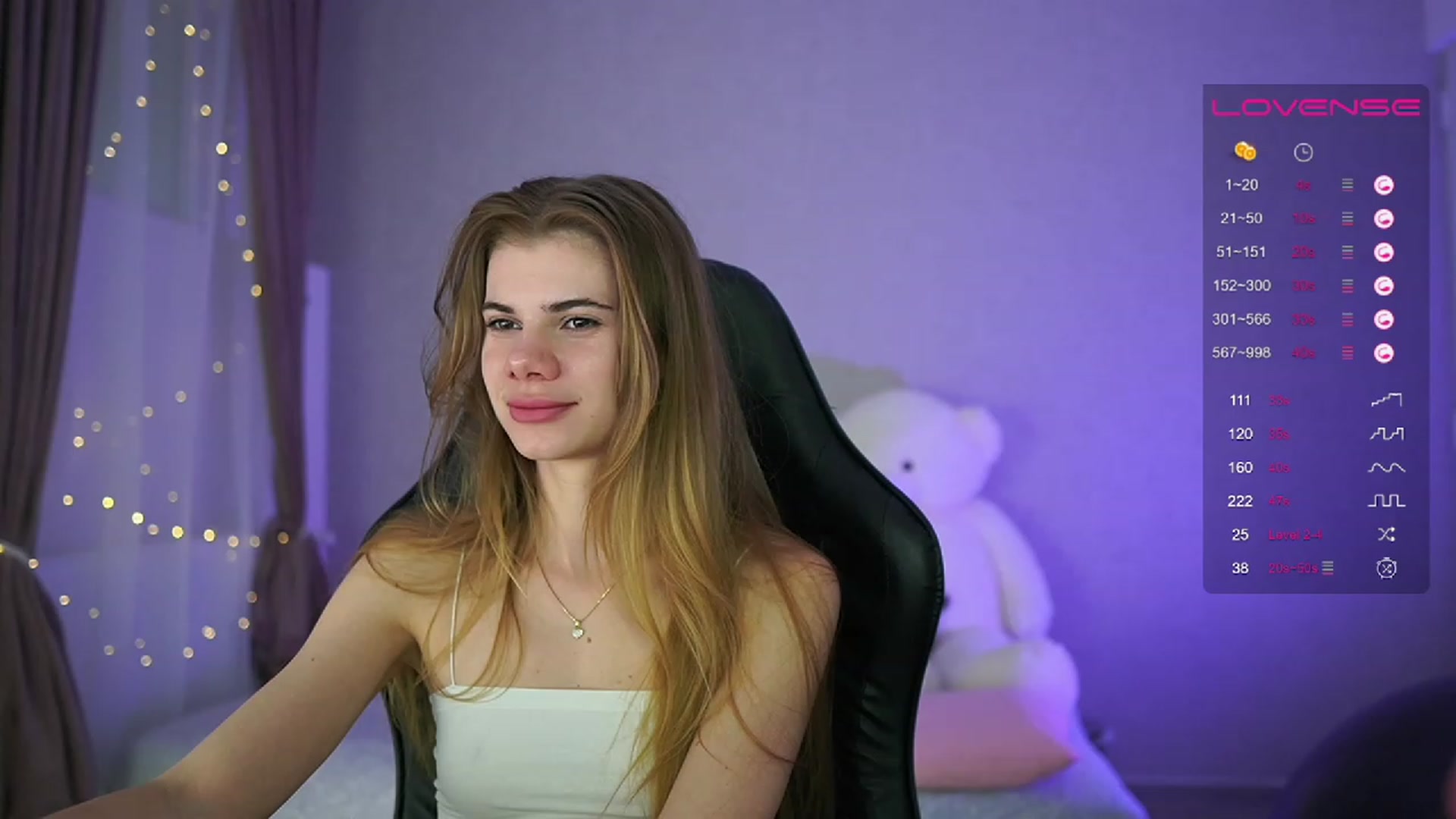 Gallery image thumbnail from RileyReid_18's myfreecams stream on, 04/26/2023, 16:35 image 9 of 20