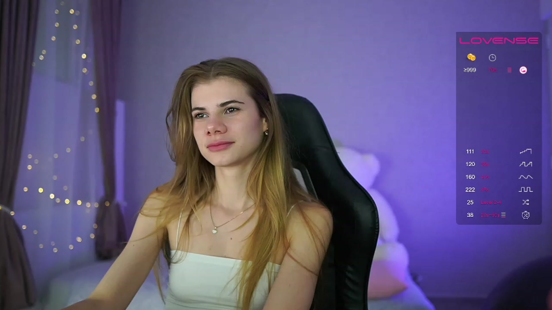Gallery image thumbnail from RileyReid_18's myfreecams stream on, 04/26/2023, 16:35 image 12 of 20