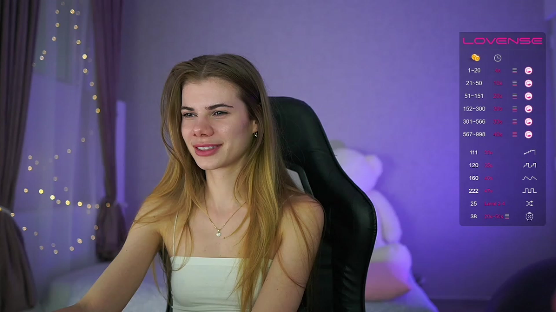 Gallery image thumbnail from RileyReid_18's myfreecams stream on, 04/26/2023, 16:35 image 18 of 20