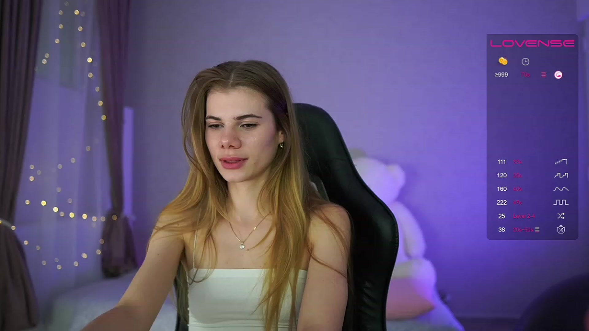 Gallery image thumbnail from RileyReid_18's myfreecams stream on, 04/26/2023, 16:35 image 19 of 20