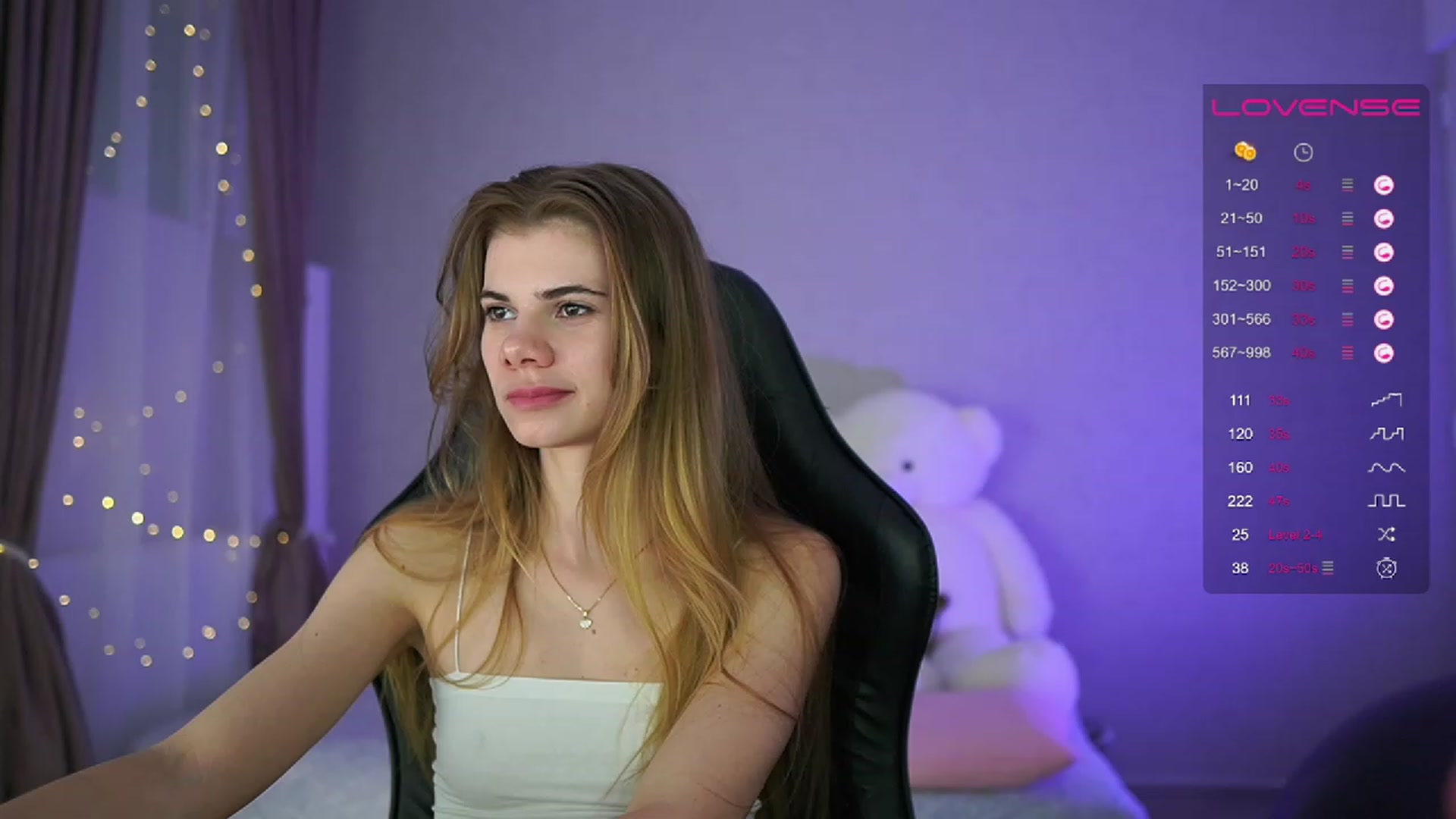 Gallery image thumbnail from RileyReid_18's myfreecams stream on, 04/26/2023, 16:35 image 3 of 20