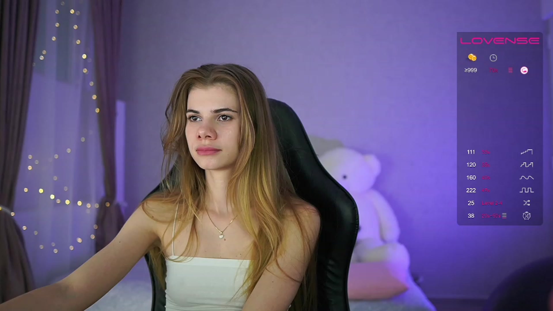 Gallery image thumbnail from RileyReid_18's myfreecams stream on, 04/26/2023, 16:35 image 4 of 20