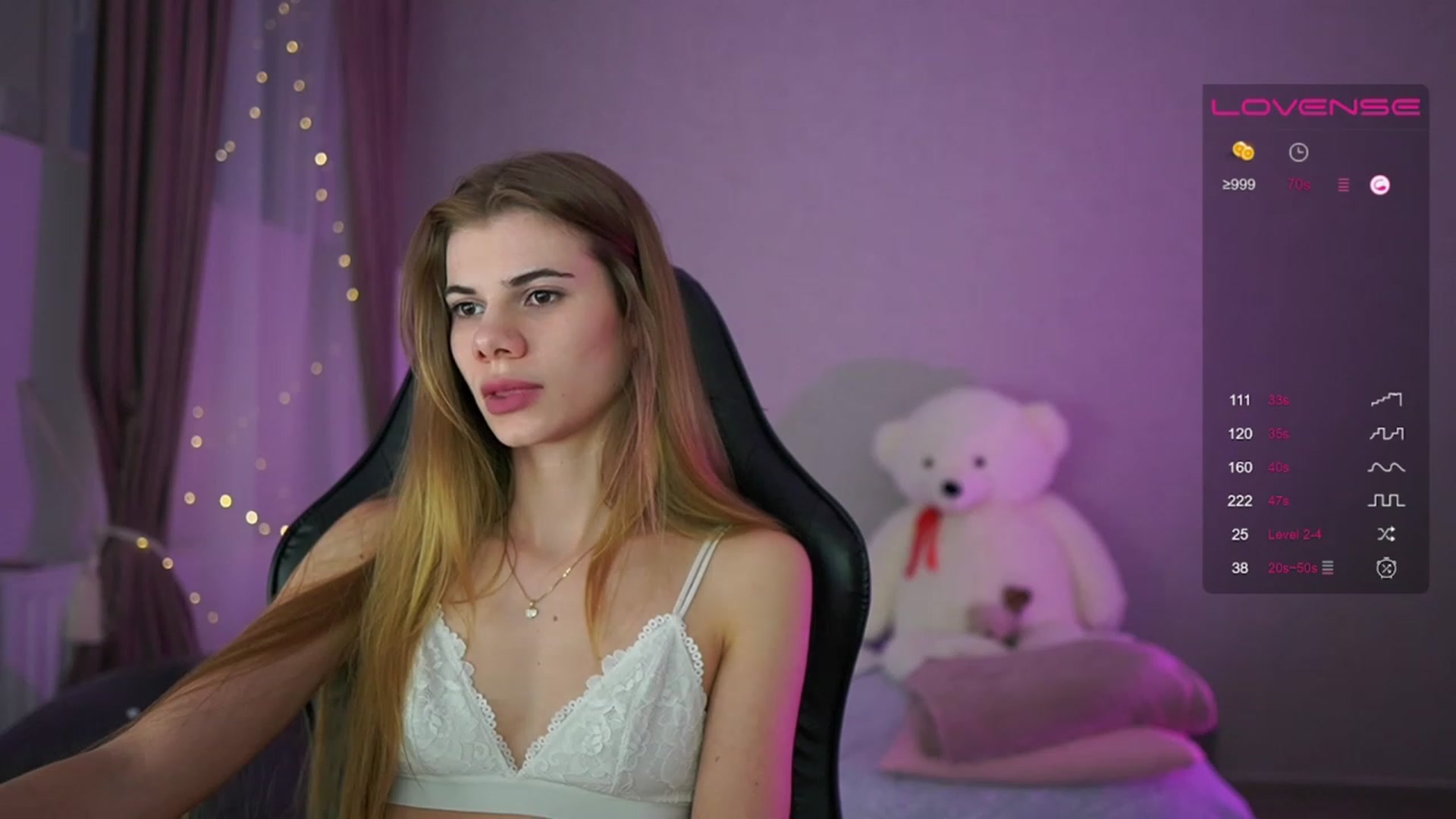 Gallery image thumbnail from RileyReid_18's myfreecams stream on, 04/27/2023, 17:56 image 11 of 20