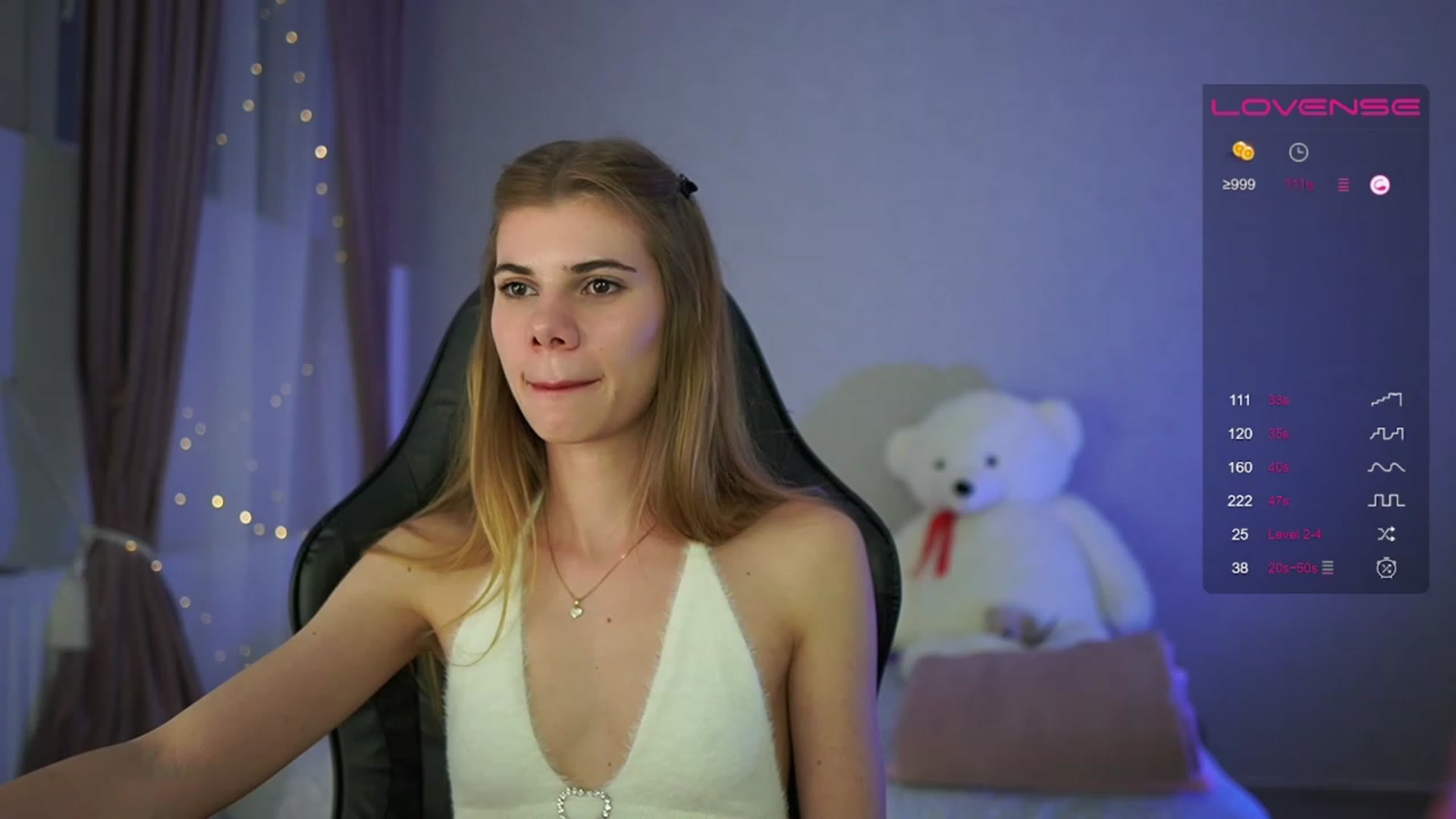 Gallery image thumbnail from RileyReid_18's myfreecams stream on, 05/01/2023, 21:14 image 20 of 20
