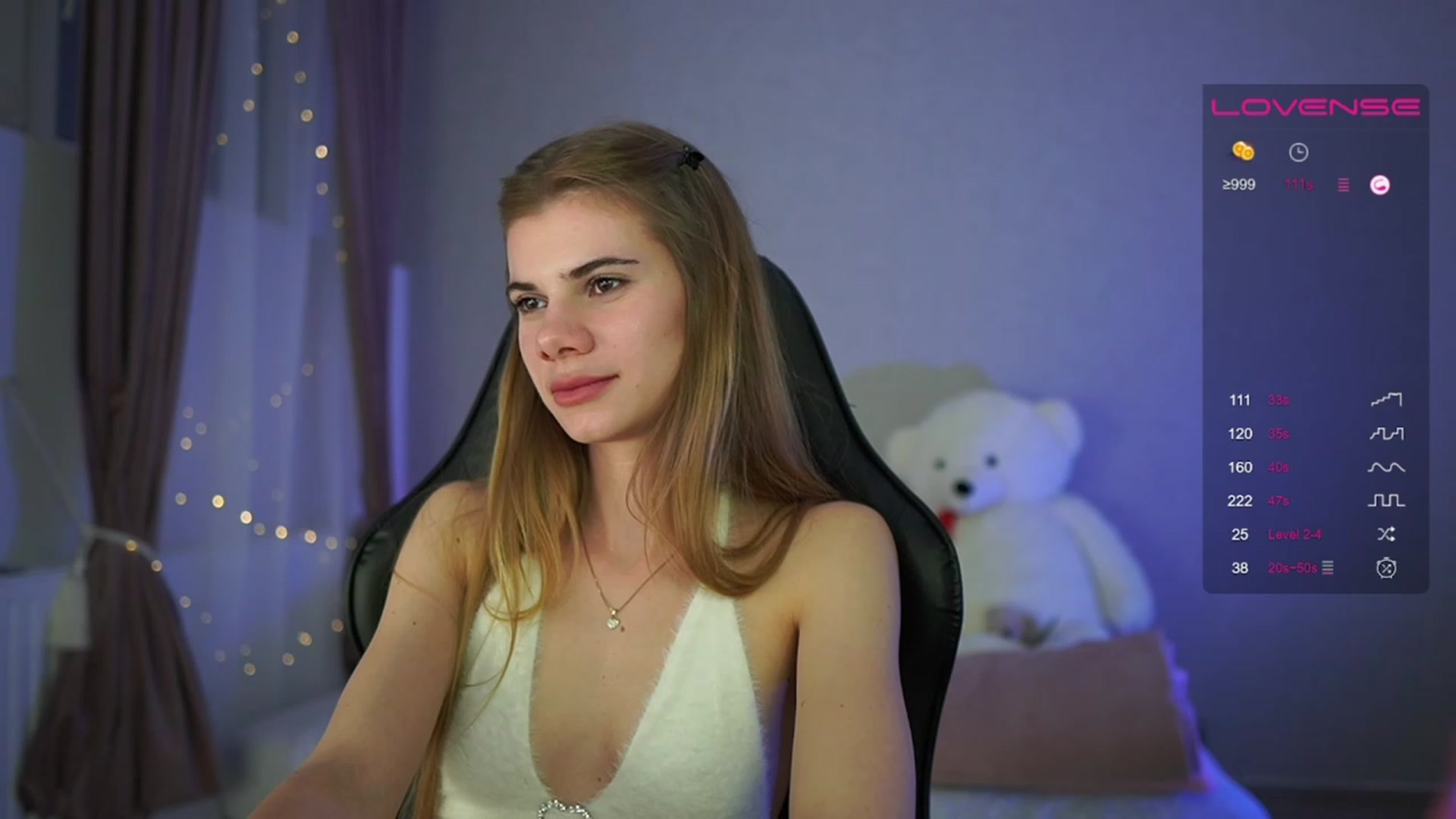 Gallery image thumbnail from RileyReid_18's myfreecams stream on, 05/01/2023, 21:14 image 7 of 20