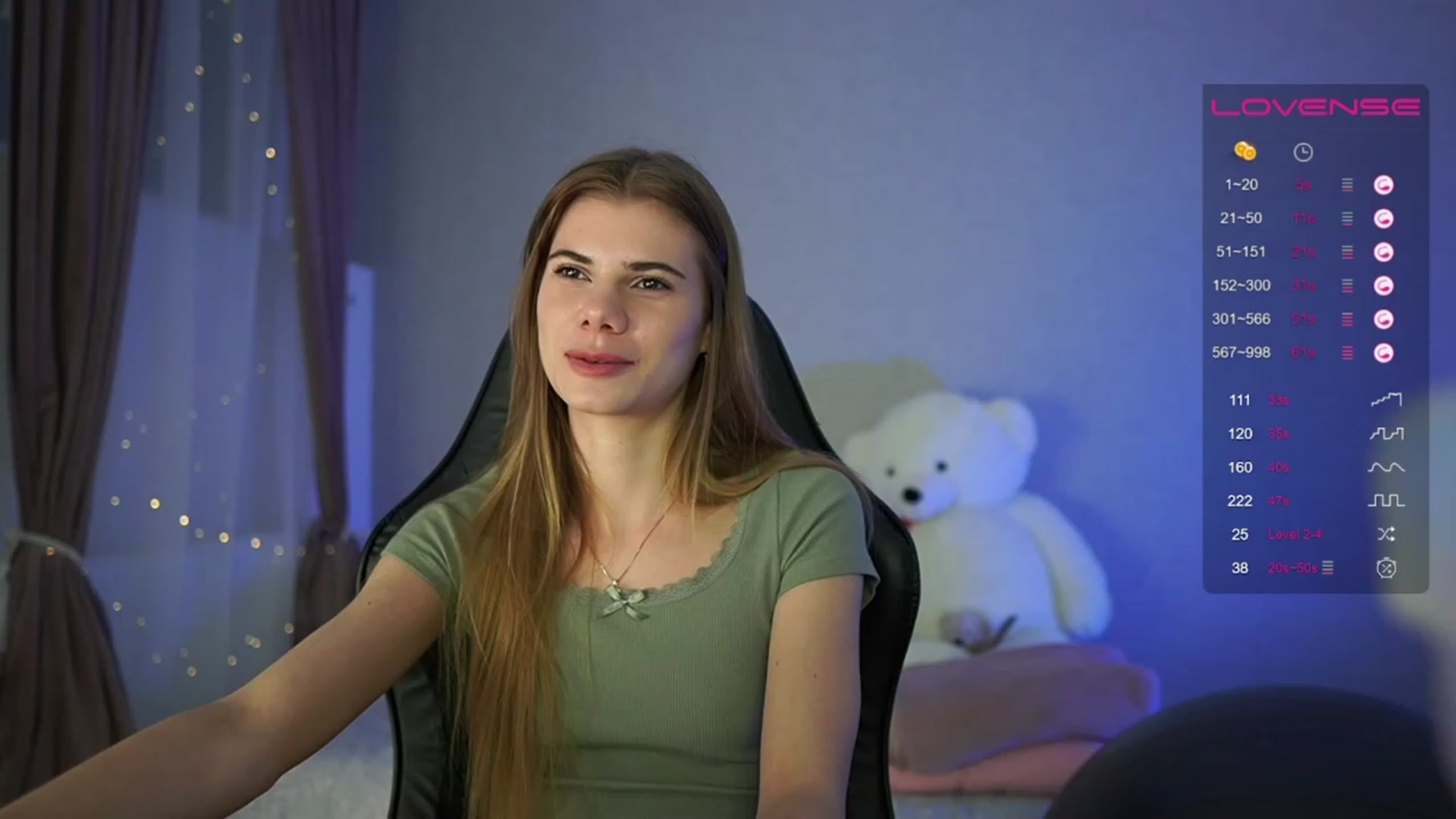 Gallery image thumbnail from RileyReid_18's myfreecams stream on, 05/05/2023, 17:43 image 19 of 20