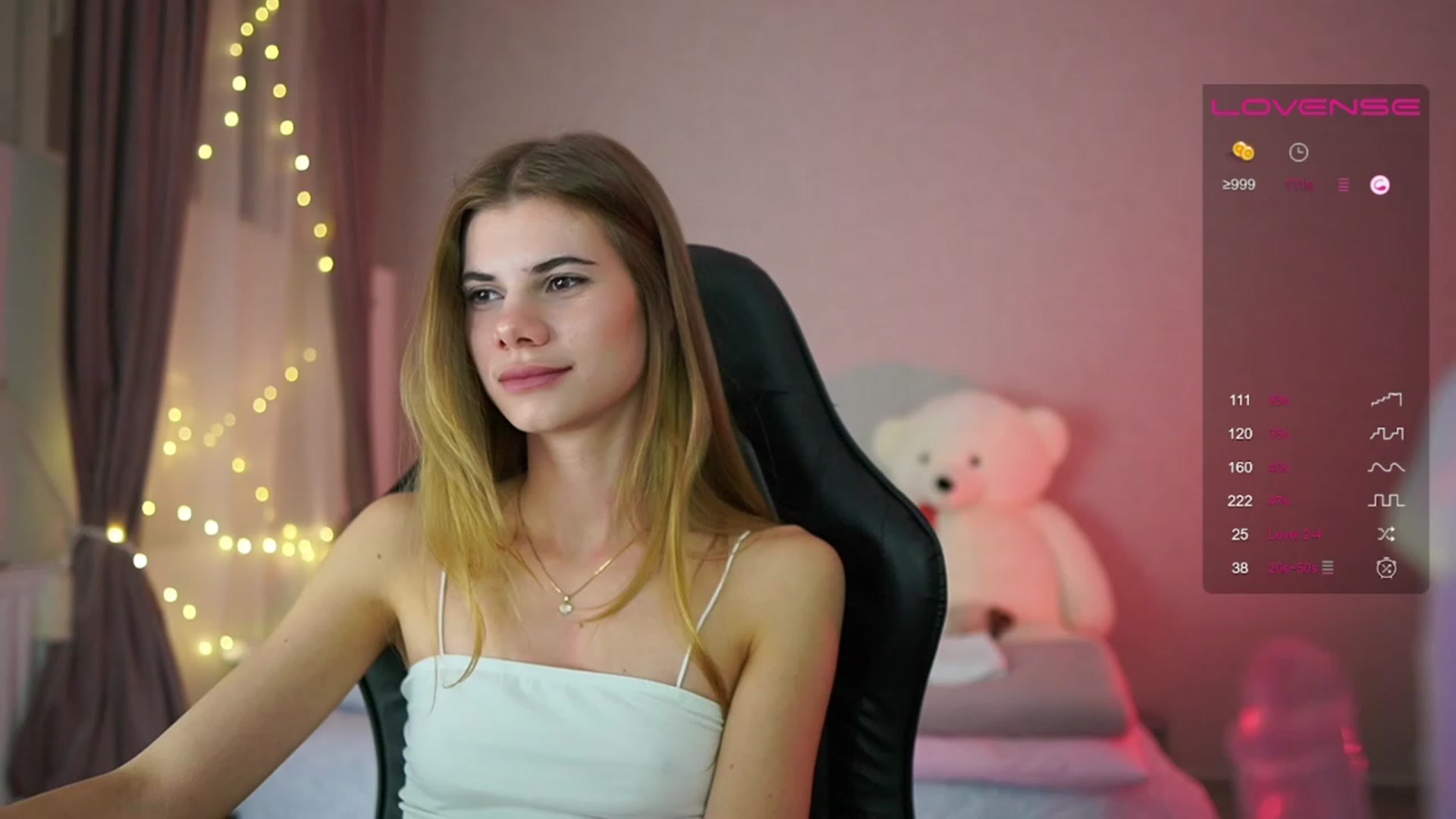 Gallery image thumbnail from RileyReid_18's myfreecams stream on, 05/10/2023, 19:35 image 18 of 20