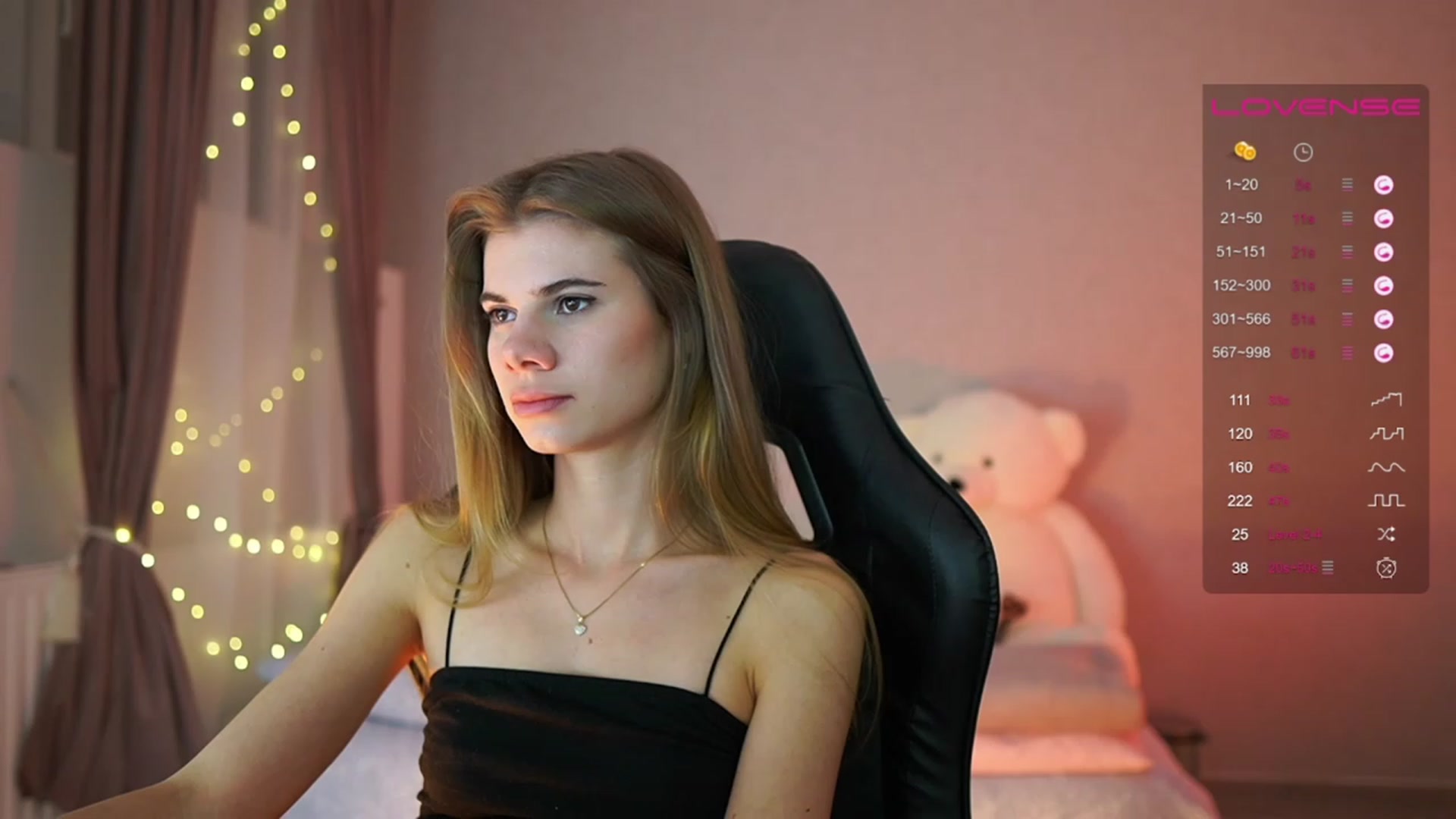 Gallery image thumbnail from RileyReid_18's myfreecams stream on, 05/11/2023, 21:12 image 5 of 20