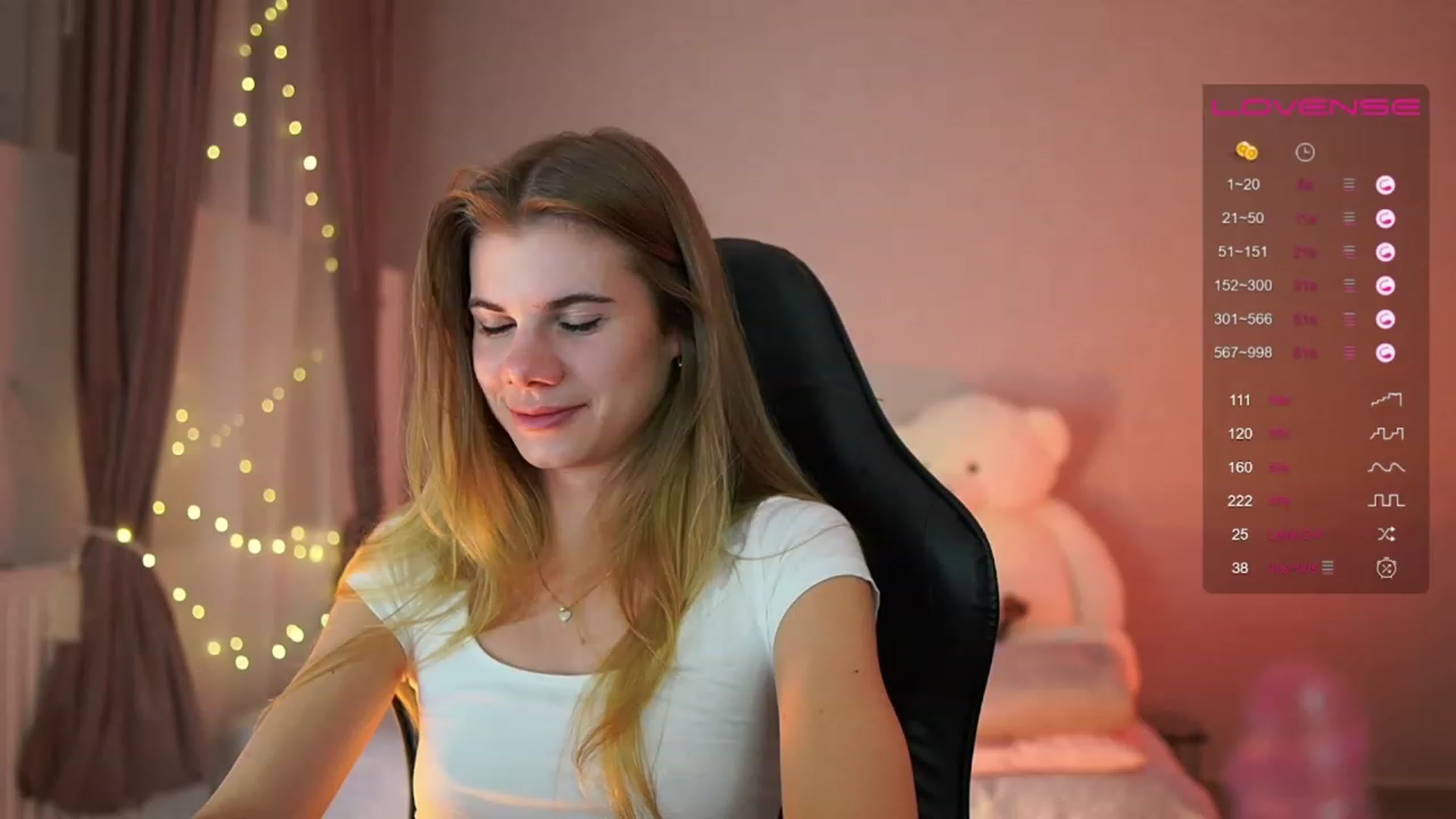 Gallery image thumbnail from RileyReid_18's myfreecams stream on, 05/11/2023, 23:23 image 20 of 20