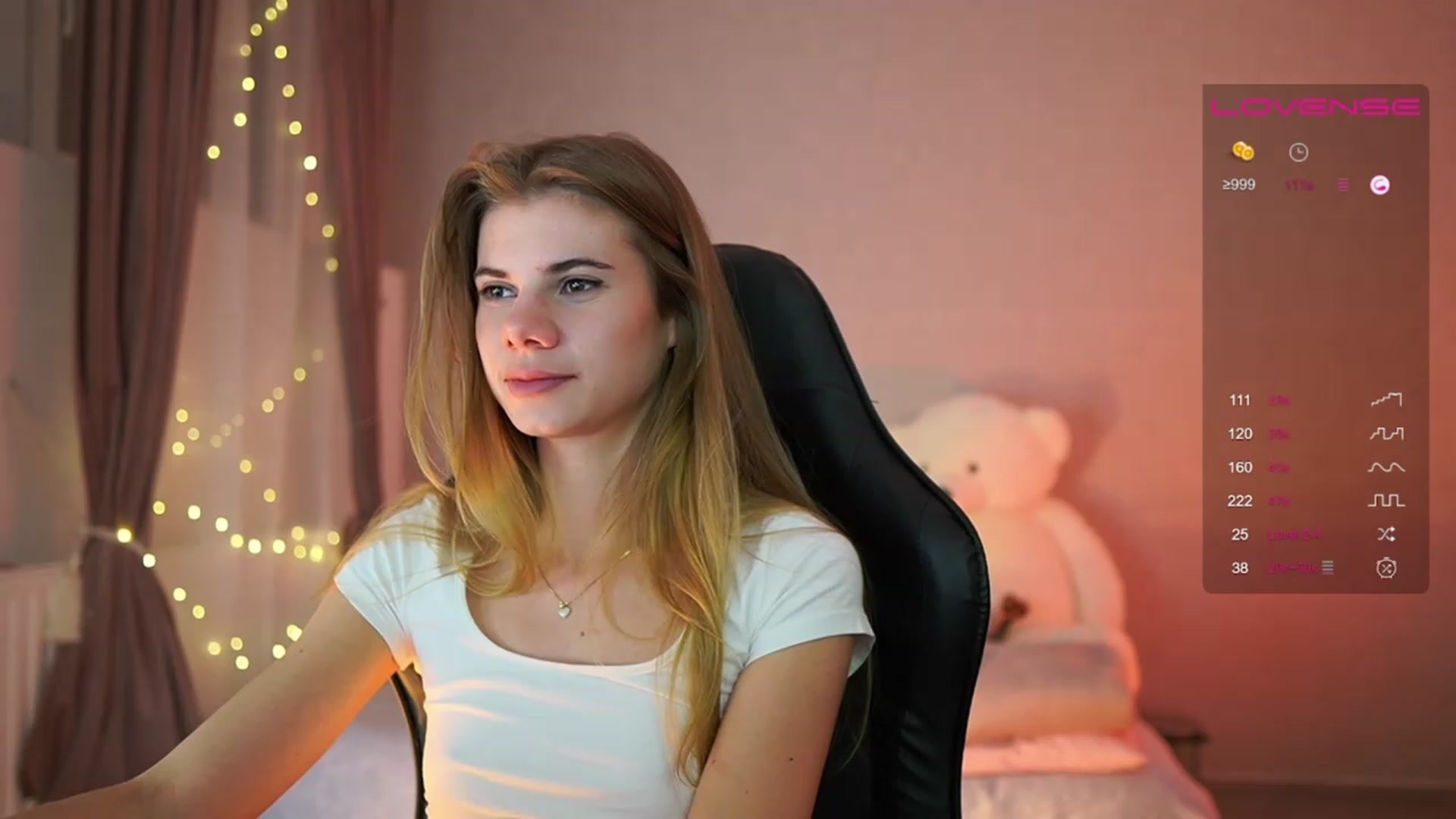 Gallery image thumbnail from RileyReid_18's myfreecams stream on, 05/11/2023, 23:23 image 16 of 20