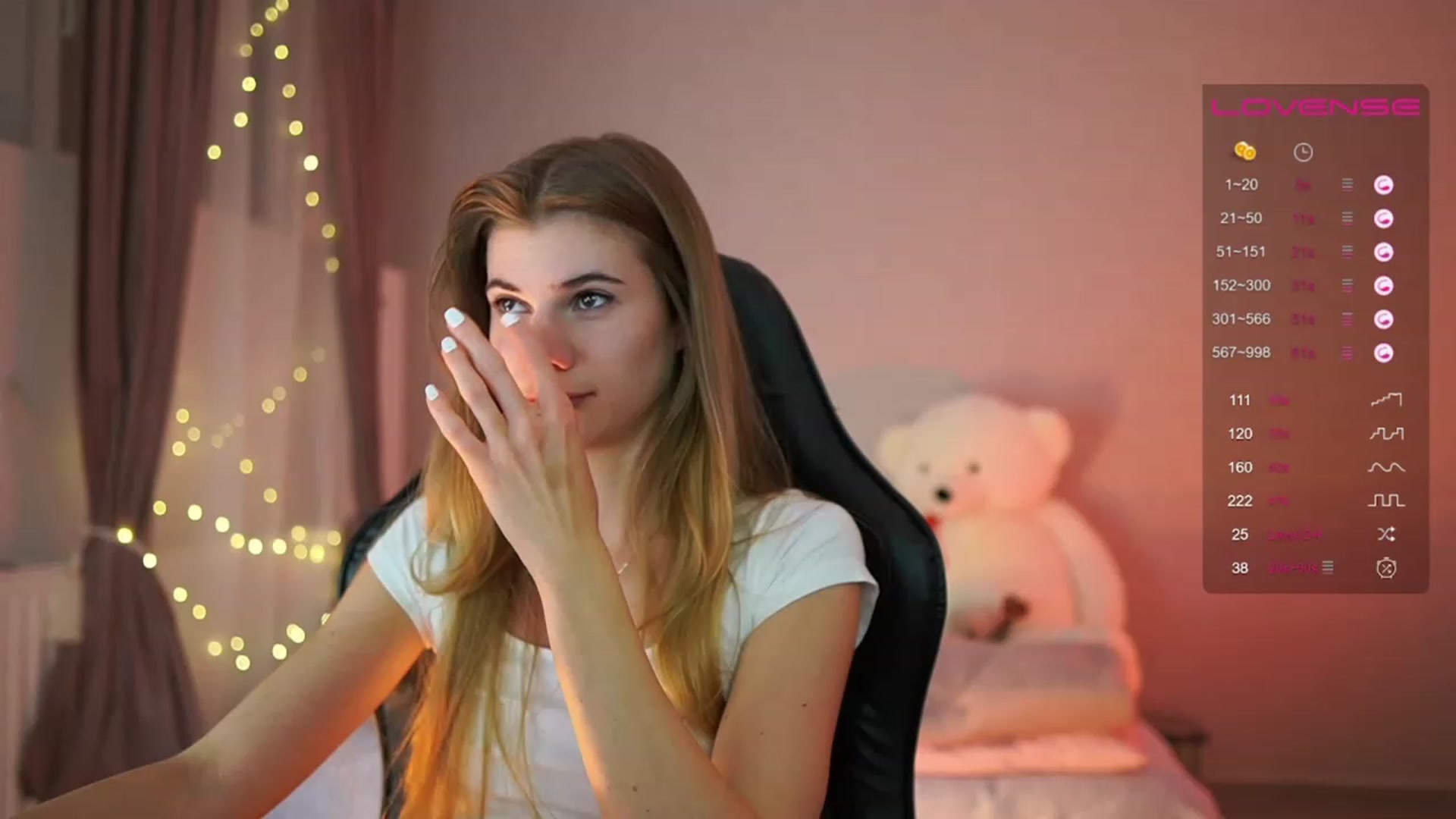 Gallery image thumbnail from RileyReid_18's myfreecams stream on, 05/11/2023, 23:23 image 1 of 20