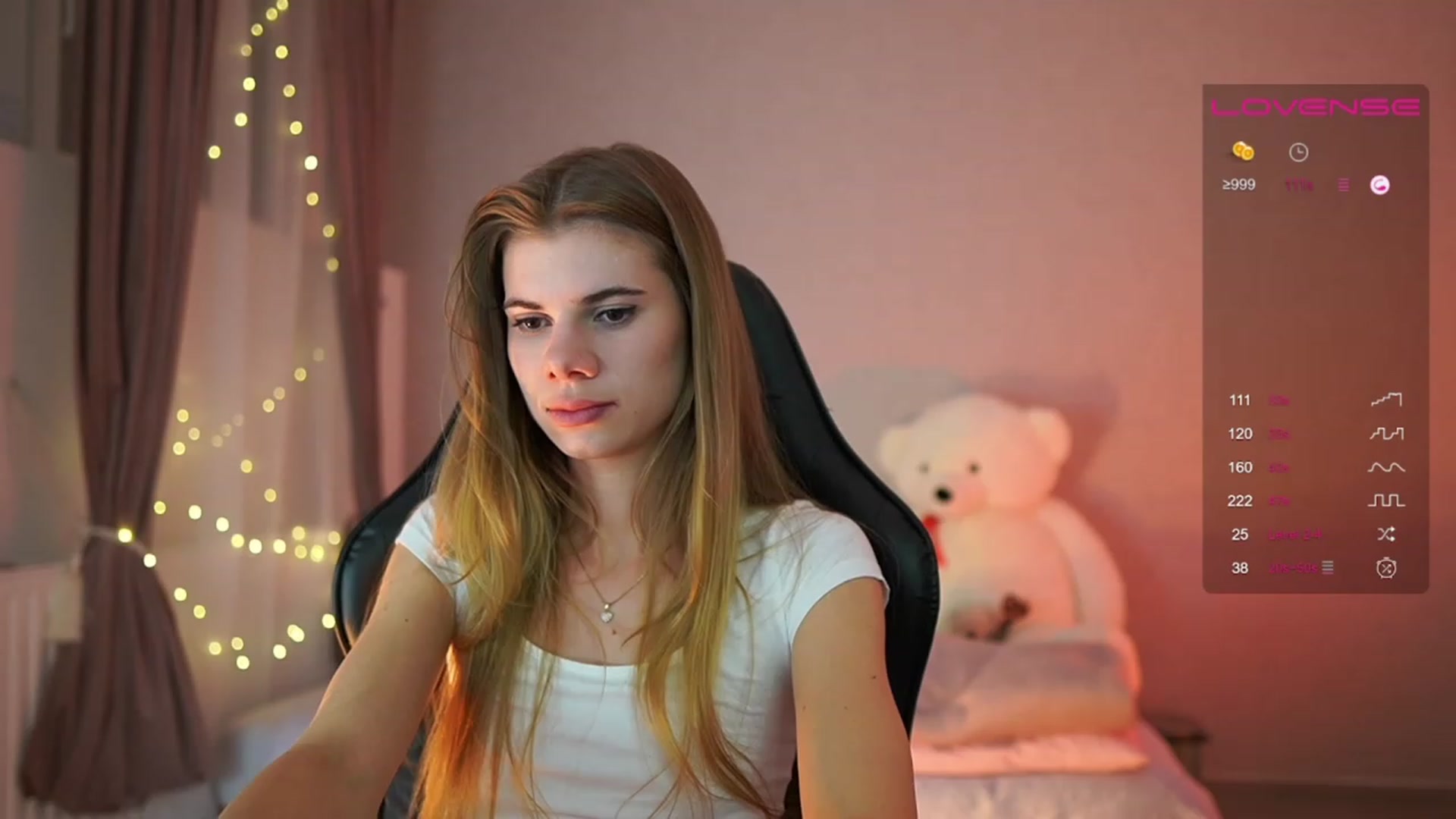 Gallery image thumbnail from RileyReid_18's myfreecams stream on, 05/11/2023, 23:23 image 4 of 20
