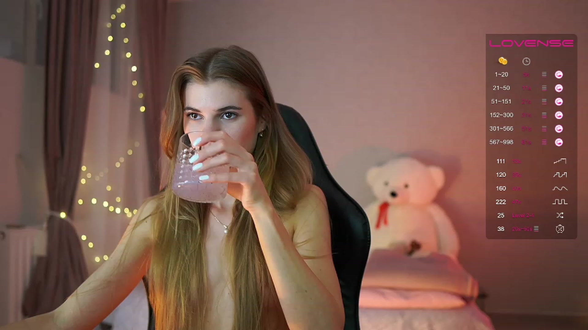 Gallery image thumbnail from RileyReid_18's myfreecams stream on, 05/12/2023, 14:28 image 7 of 20