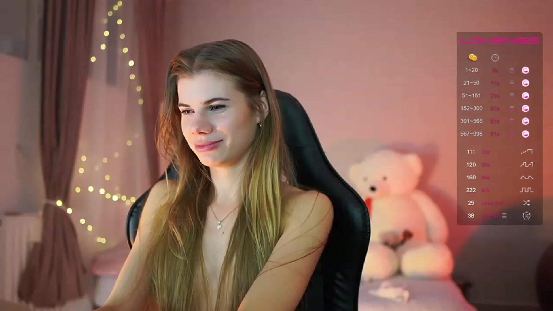 Gallery image thumbnail from RileyReid_18's myfreecams stream on, 05/13/2023, 18:15 image 6 of 20