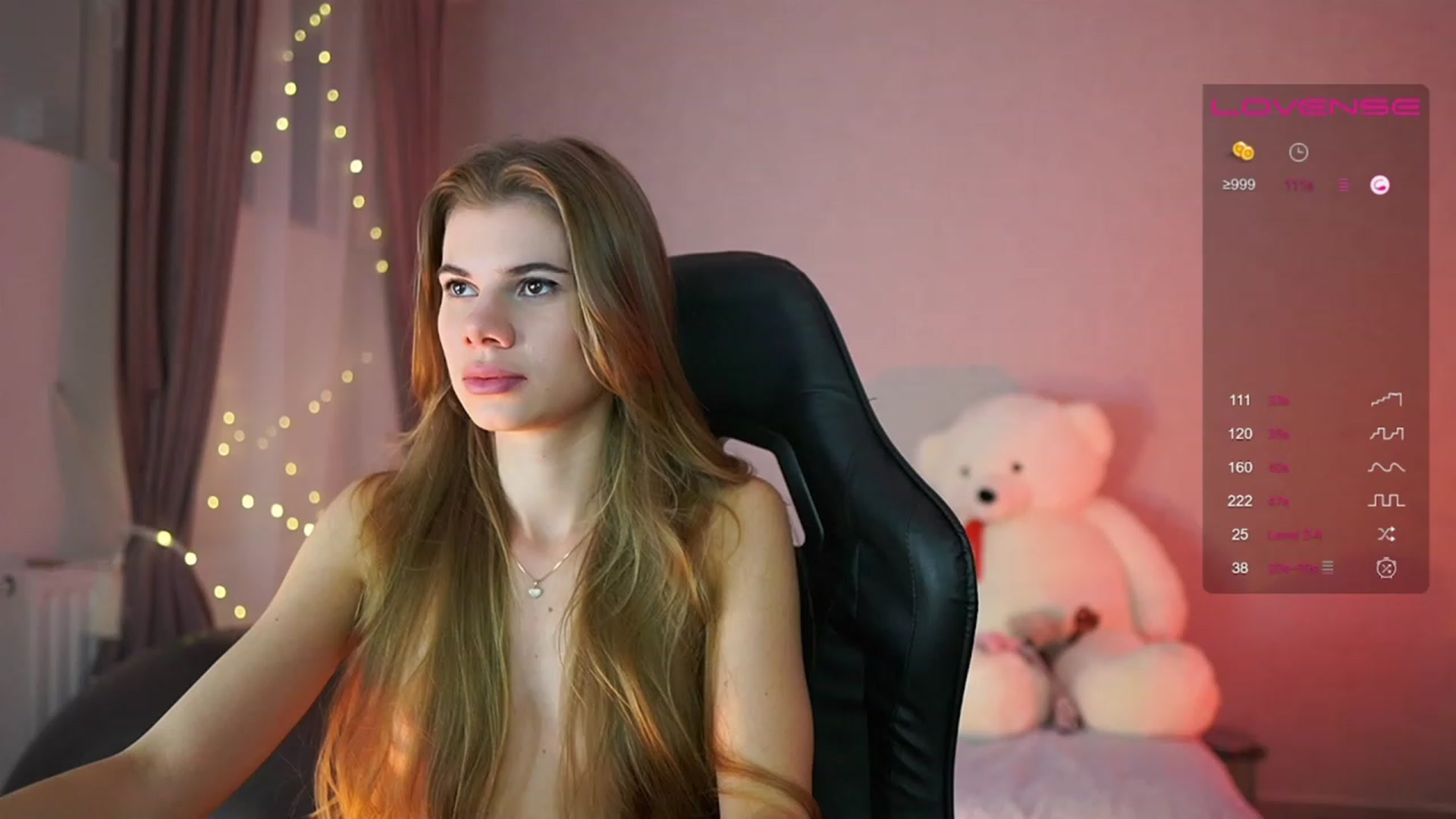 Gallery image thumbnail from RileyReid_18's myfreecams stream on, 05/14/2023, 16:04 image 14 of 20