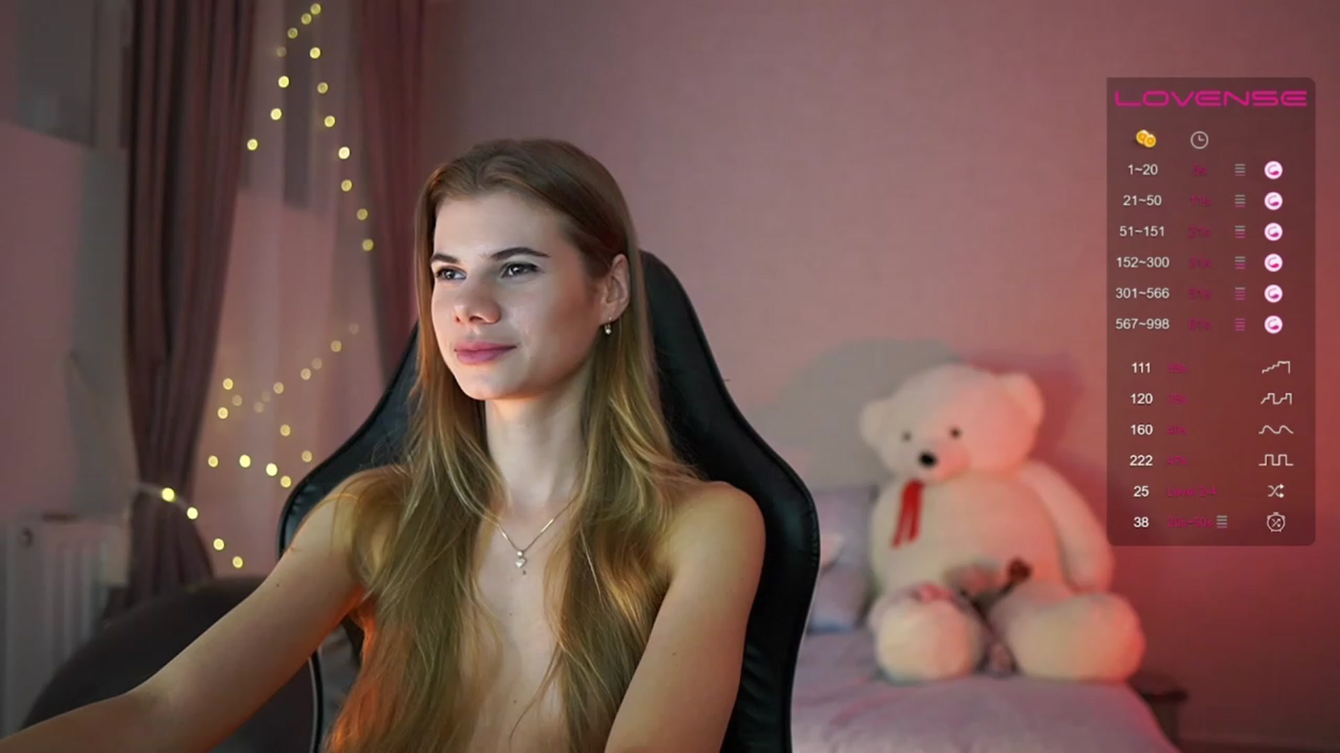 Gallery image thumbnail from RileyReid_18's myfreecams stream on, 05/14/2023, 18:04 image 15 of 20