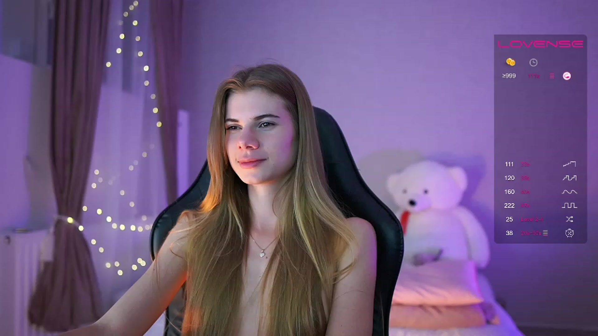 Gallery image thumbnail from RileyReid_18's myfreecams stream on, 05/21/2023, 20:31 image 4 of 20