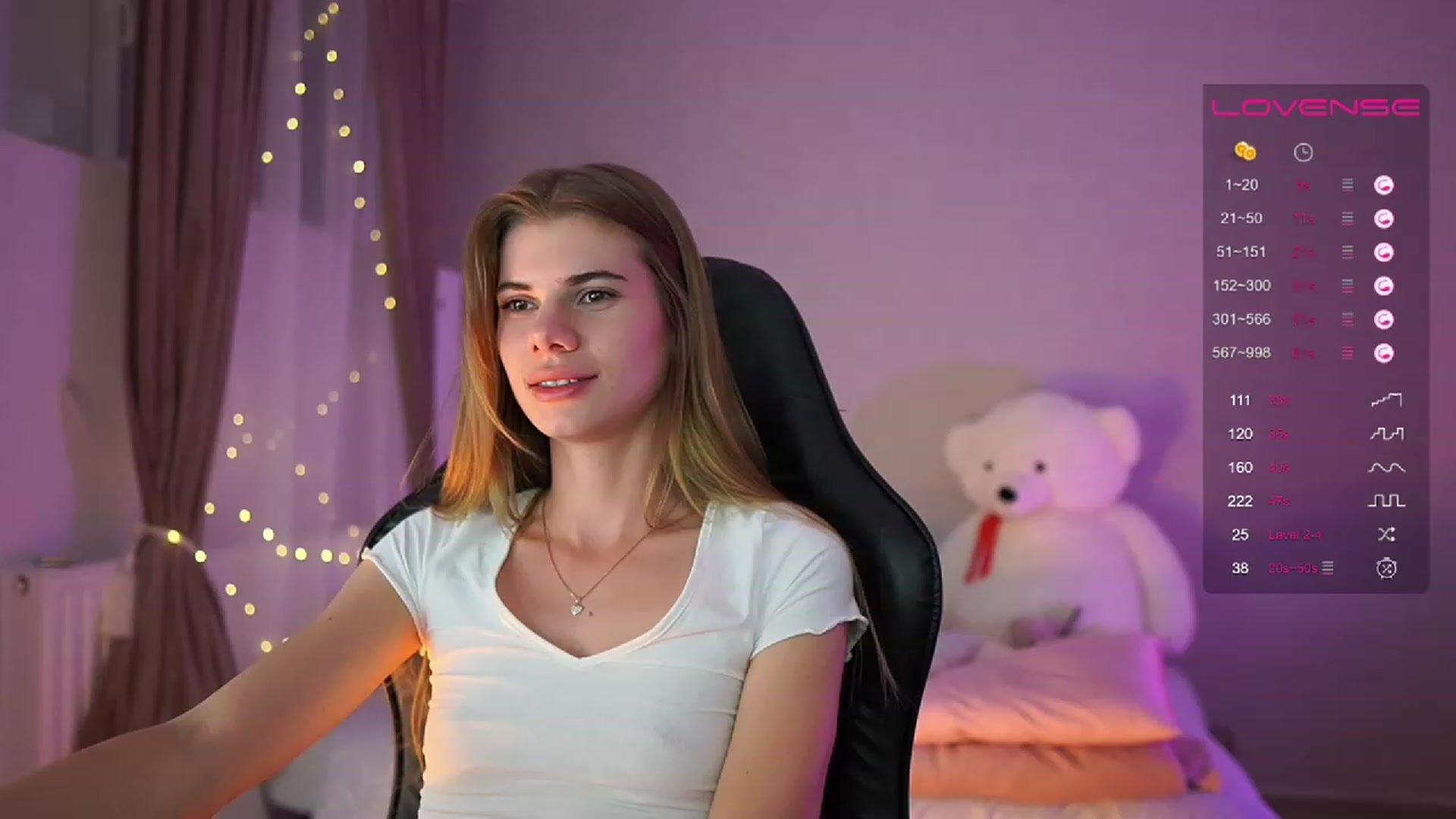 Gallery image thumbnail from RileyReid_18's myfreecams stream on, 05/21/2023, 20:51 image 2 of 20