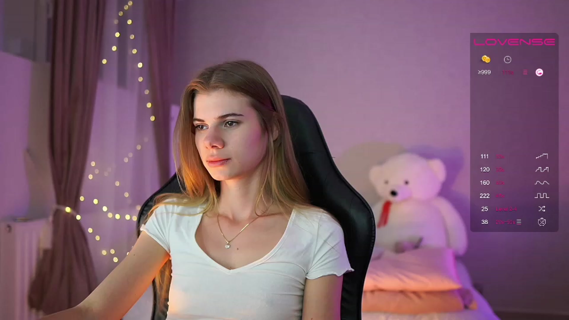 Gallery image thumbnail from RileyReid_18's myfreecams stream on, 05/21/2023, 20:51 image 5 of 20