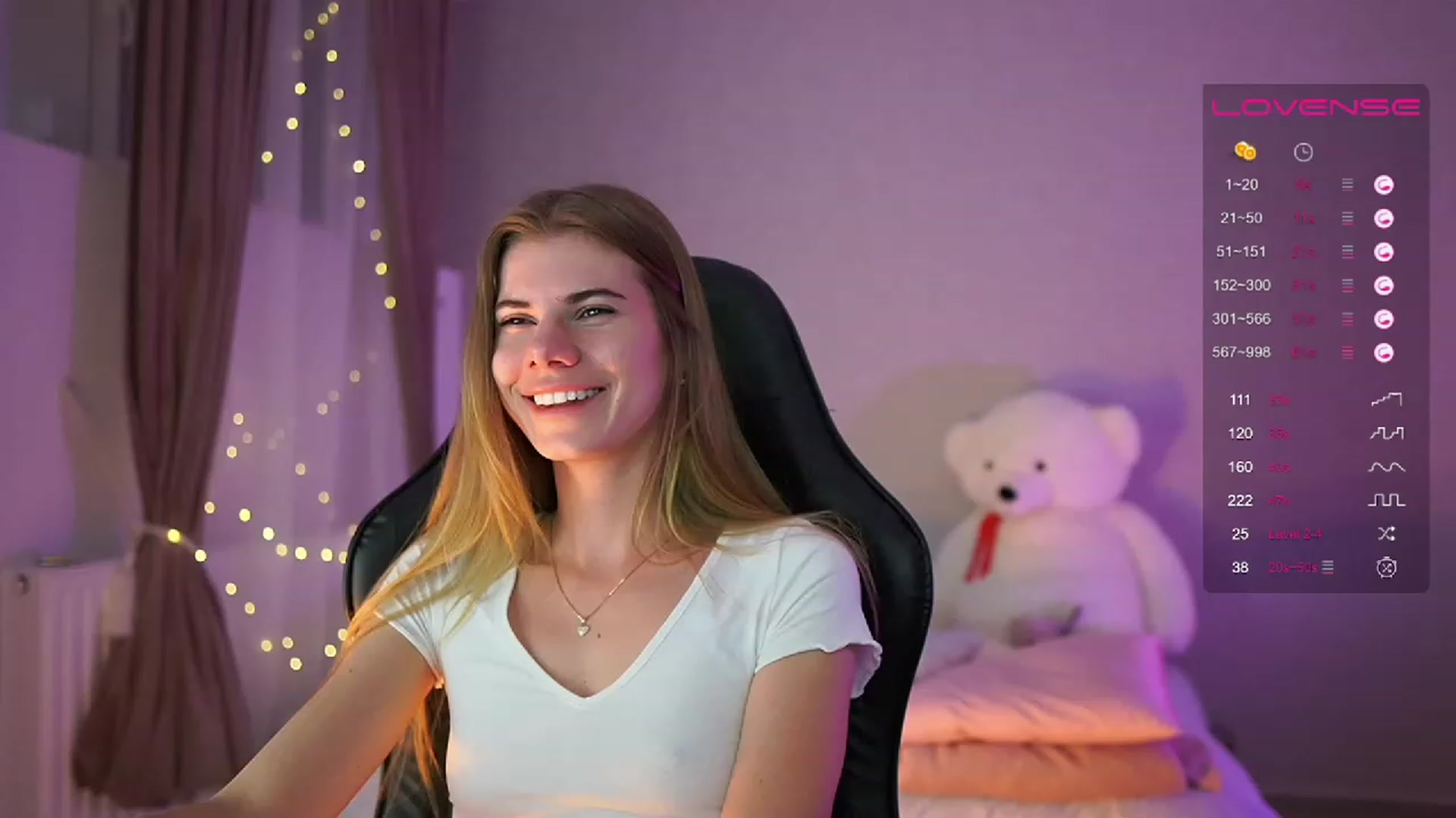 Gallery image thumbnail from RileyReid_18's myfreecams stream on, 05/21/2023, 20:51 image 13 of 20