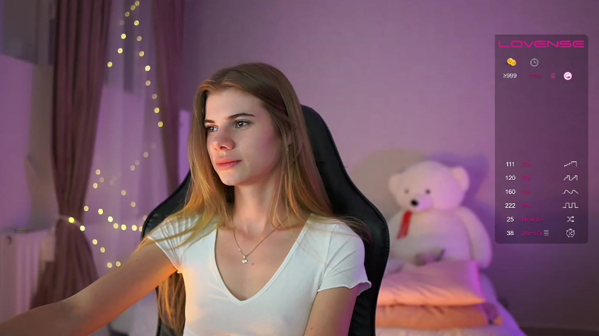 Gallery image thumbnail from RileyReid_18's myfreecams stream on, 05/21/2023, 20:51 image 9 of 20