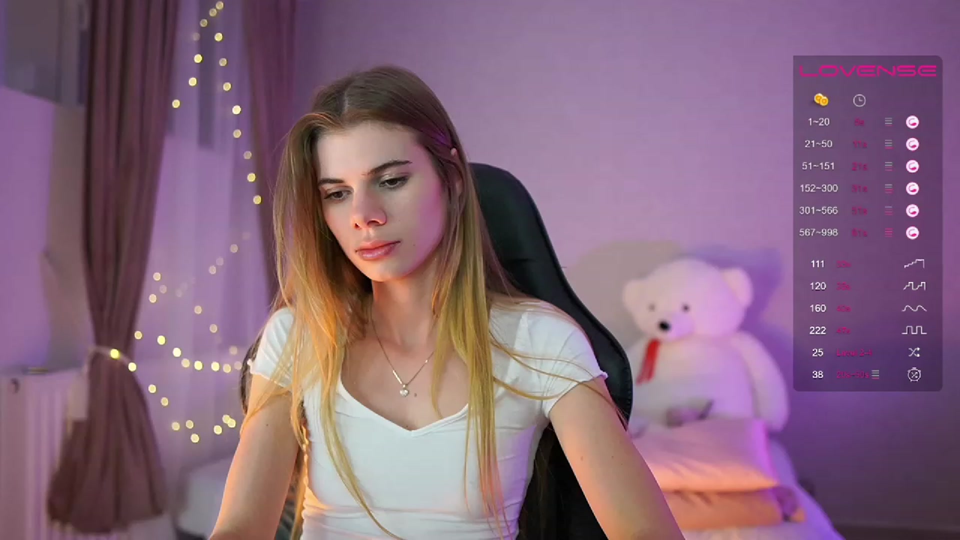 Gallery image thumbnail from RileyReid_18's myfreecams stream on, 05/21/2023, 20:51 image 1 of 20