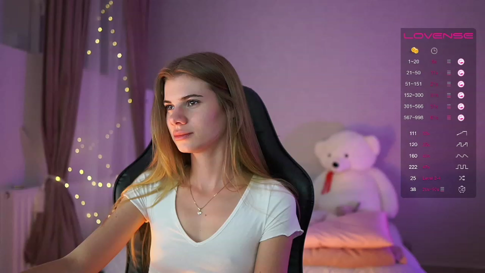 Gallery image thumbnail from RileyReid_18's myfreecams stream on, 05/21/2023, 20:51 image 11 of 20