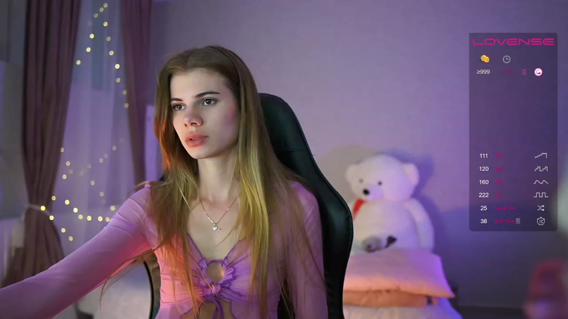 Gallery image thumbnail from RileyReid_18's myfreecams stream on, 05/22/2023, 18:10 image 1 of 20