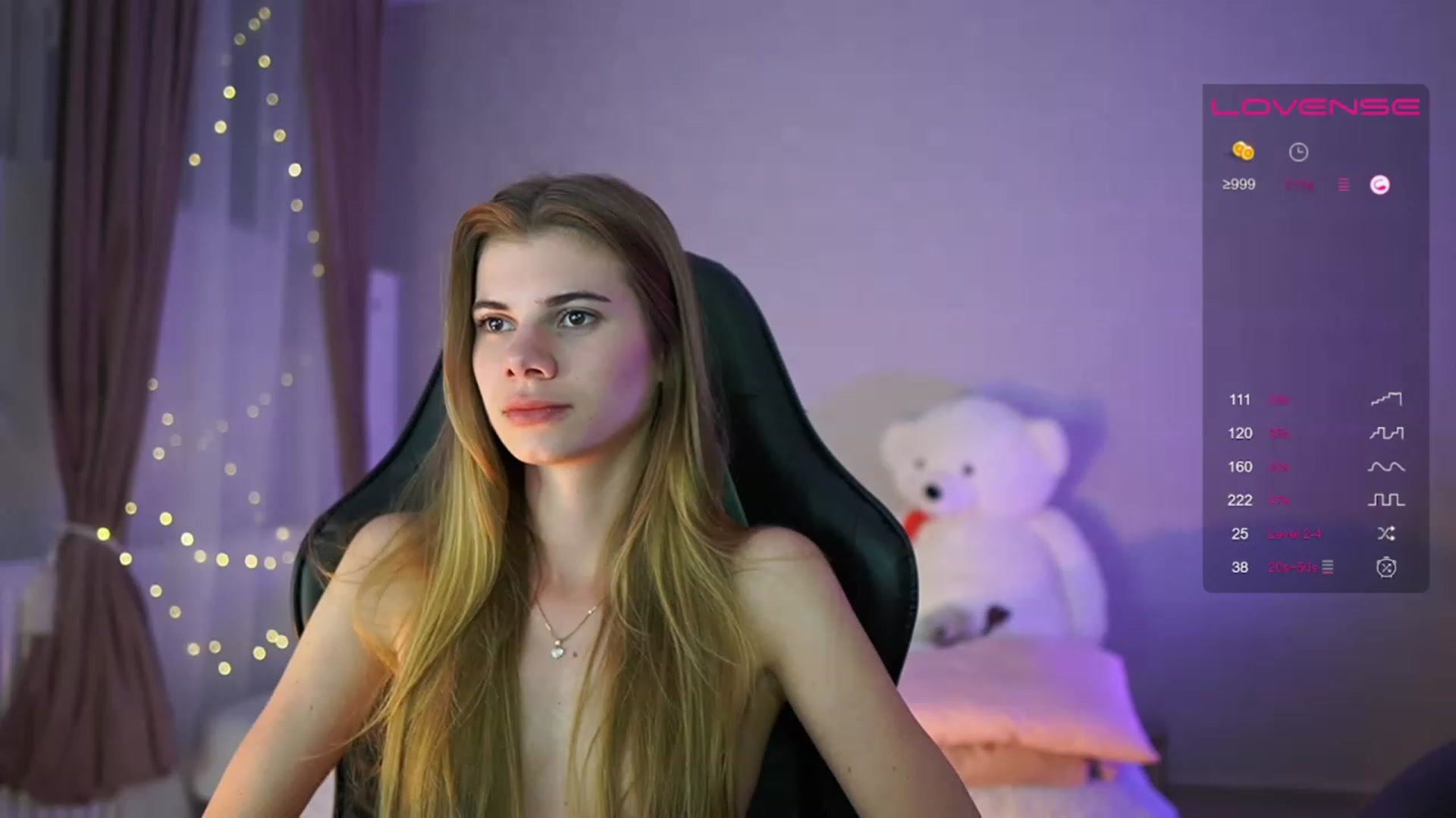 Gallery image thumbnail from RileyReid_18's myfreecams stream on, 05/22/2023, 18:10 image 15 of 20