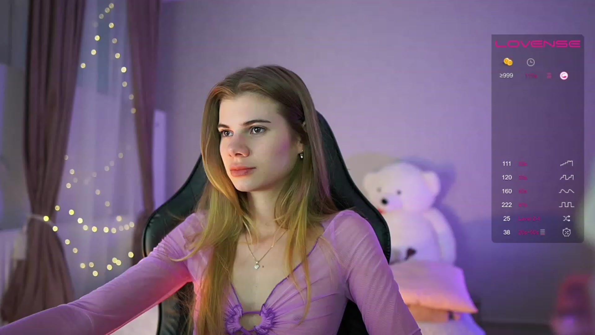Gallery image thumbnail from RileyReid_18's myfreecams stream on, 05/22/2023, 18:10 image 4 of 20