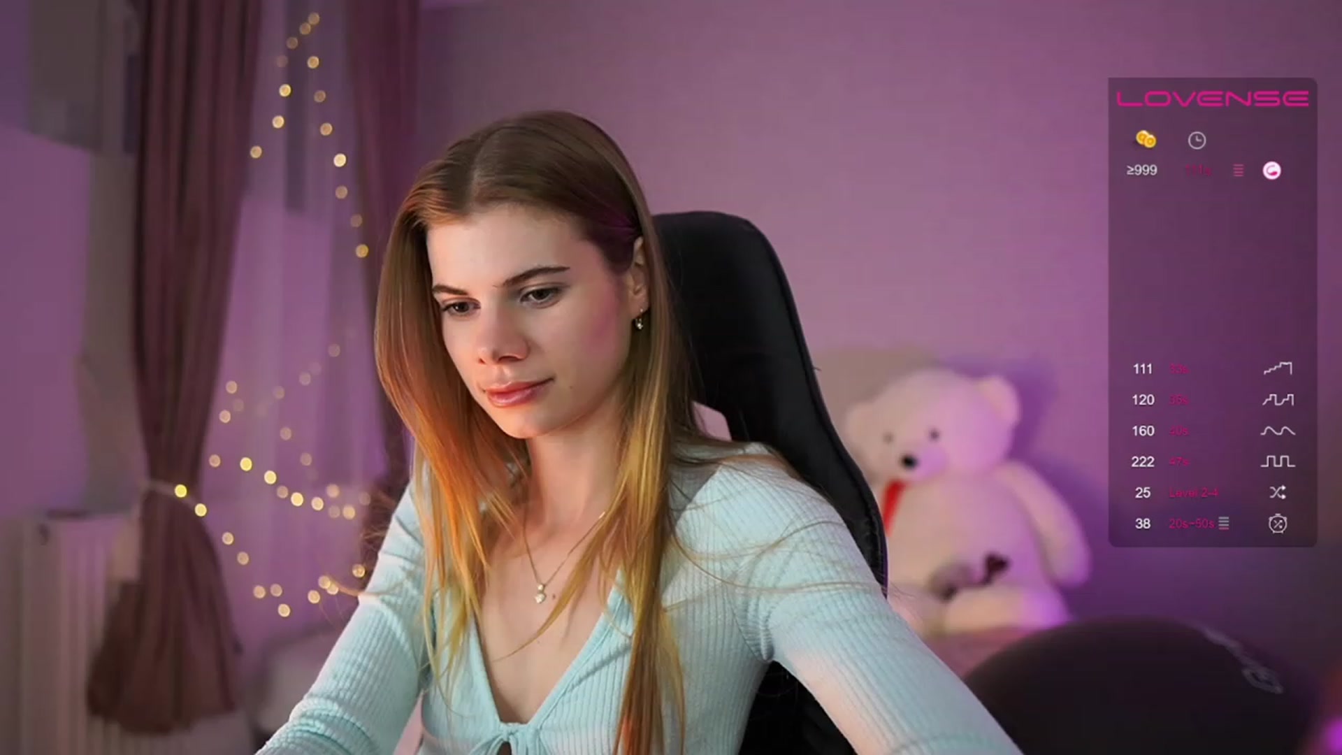 Gallery image thumbnail from RileyReid_18's myfreecams stream on, 05/23/2023, 21:19 image 4 of 20