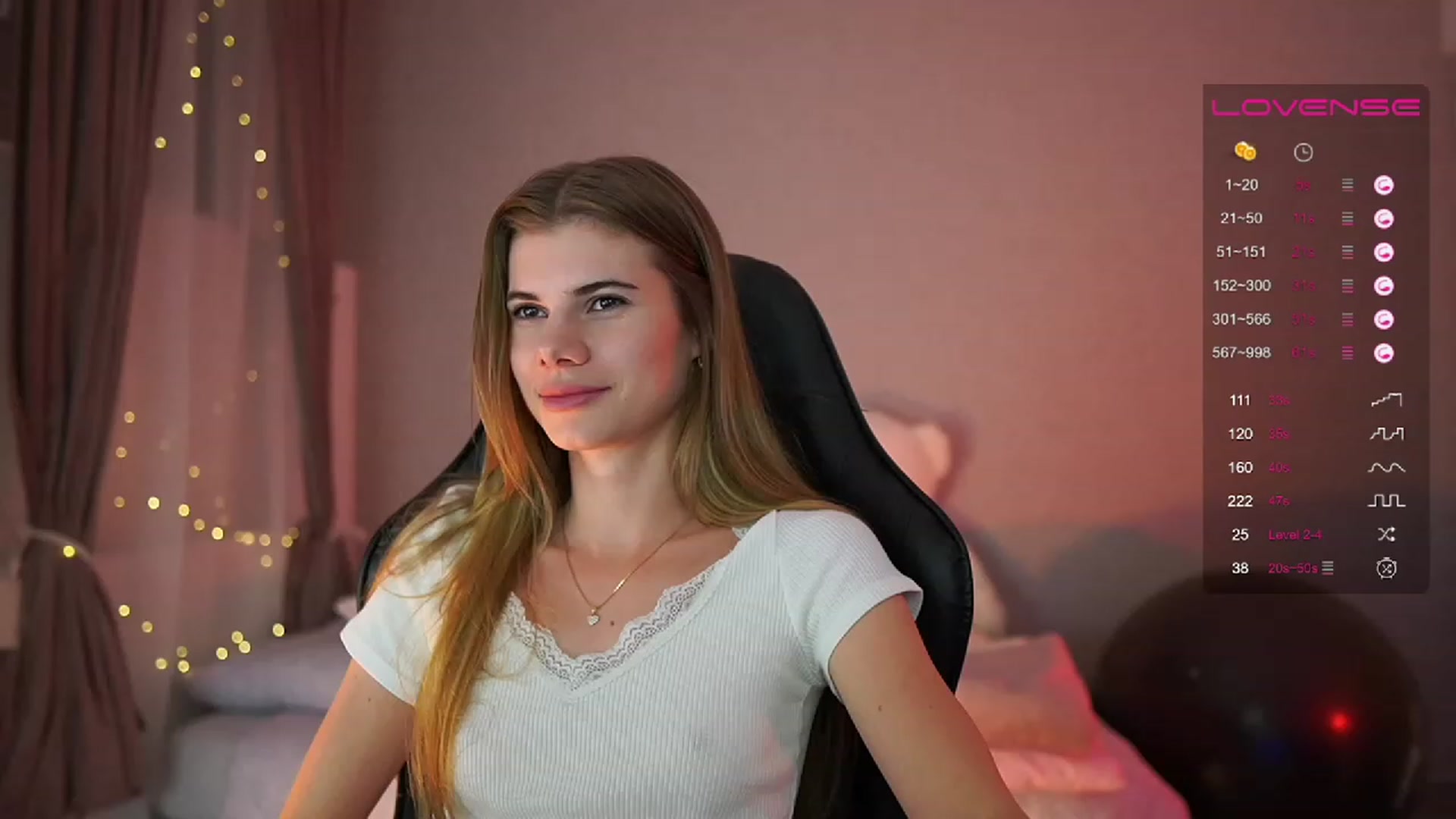 Gallery image thumbnail from RileyReid_18's myfreecams stream on, 05/25/2023, 23:22 image 3 of 20