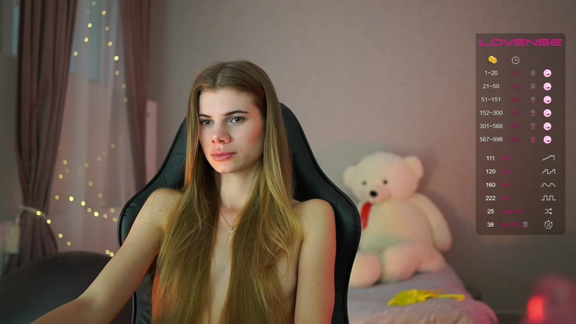 Gallery image thumbnail from RileyReid_18's myfreecams stream on, 05/27/2023, 14:12 image 13 of 20