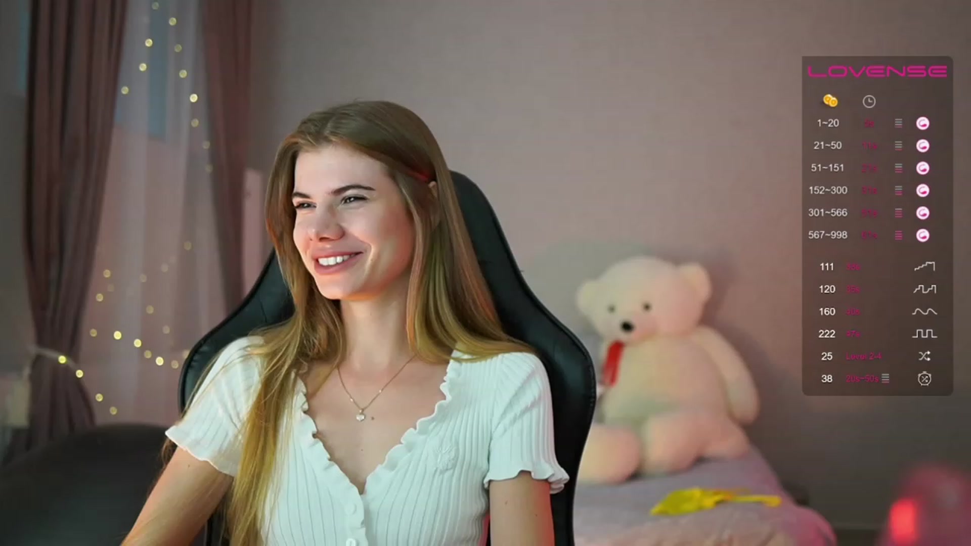 Gallery image thumbnail from RileyReid_18's myfreecams stream on, 05/27/2023, 15:17 image 12 of 20