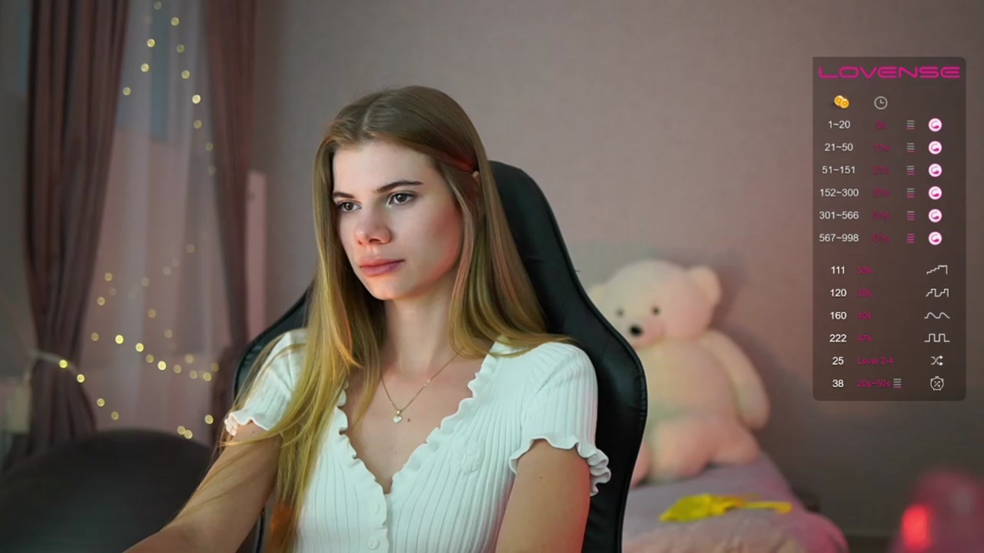 Gallery image thumbnail from RileyReid_18's myfreecams stream on, 05/27/2023, 15:17 image 11 of 20