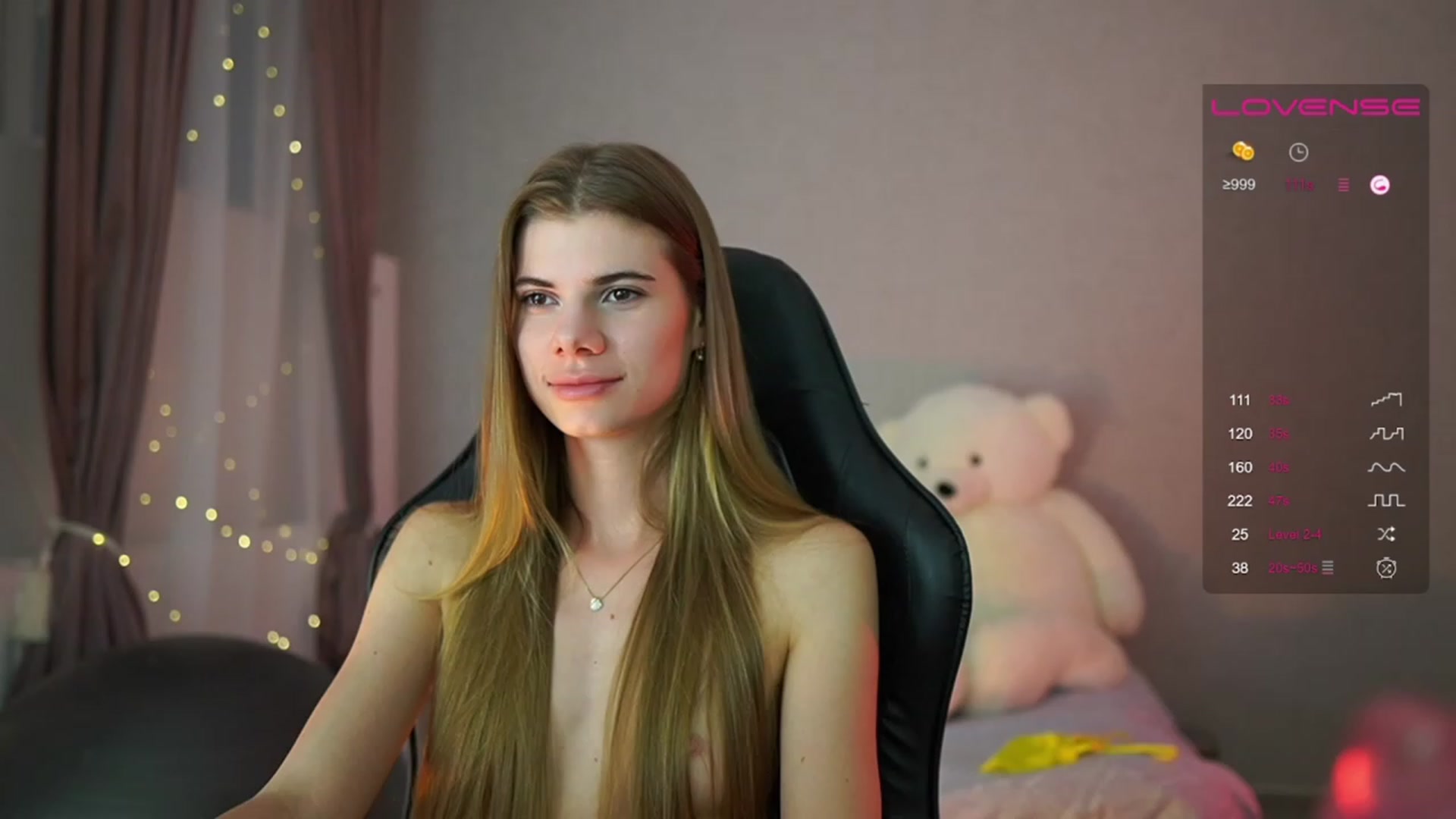 Gallery image thumbnail from RileyReid_18's myfreecams stream on, 05/27/2023, 15:17 image 8 of 20