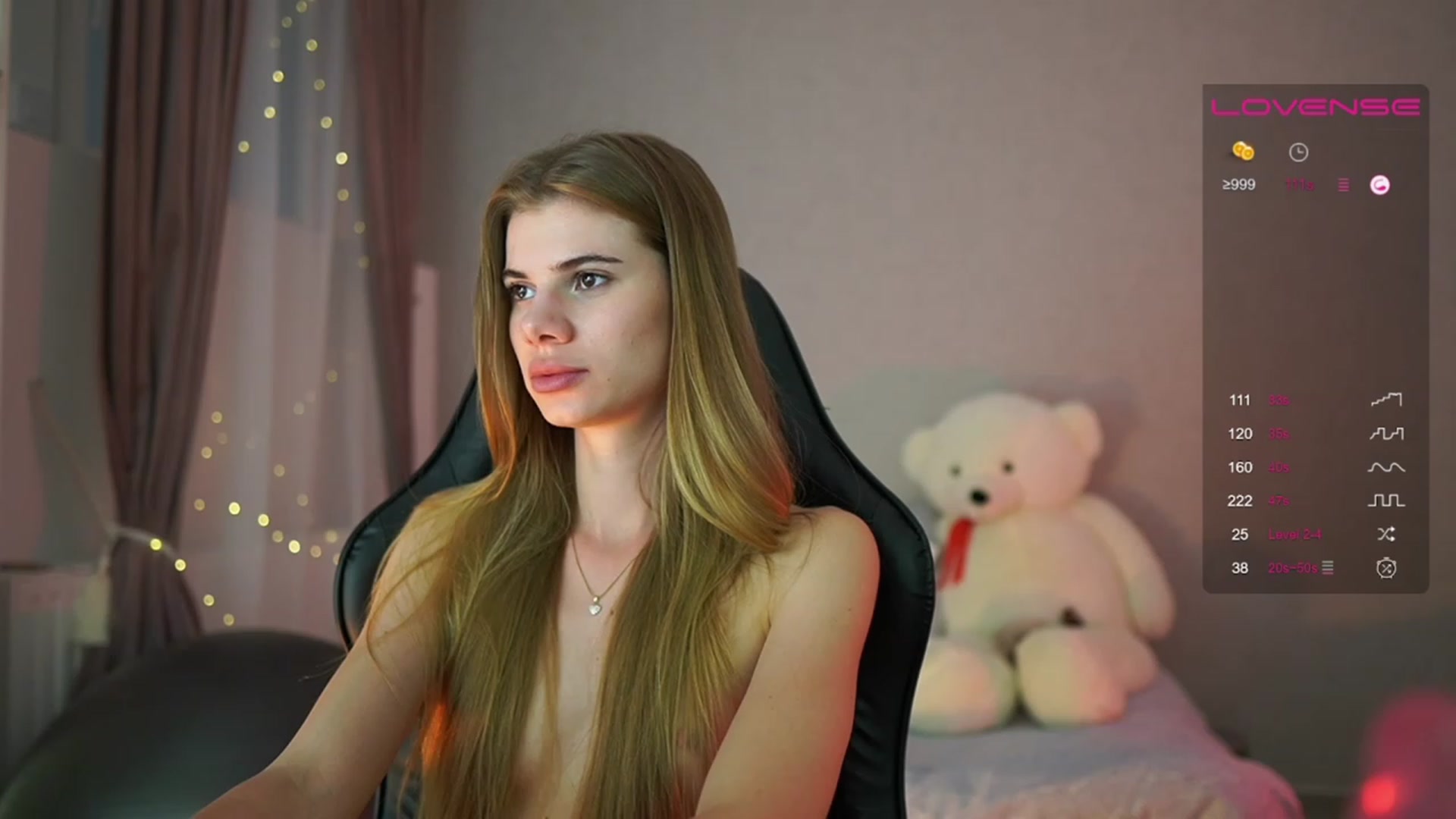 Gallery image thumbnail from RileyReid_18's myfreecams stream on, 05/27/2023, 16:53 image 15 of 20