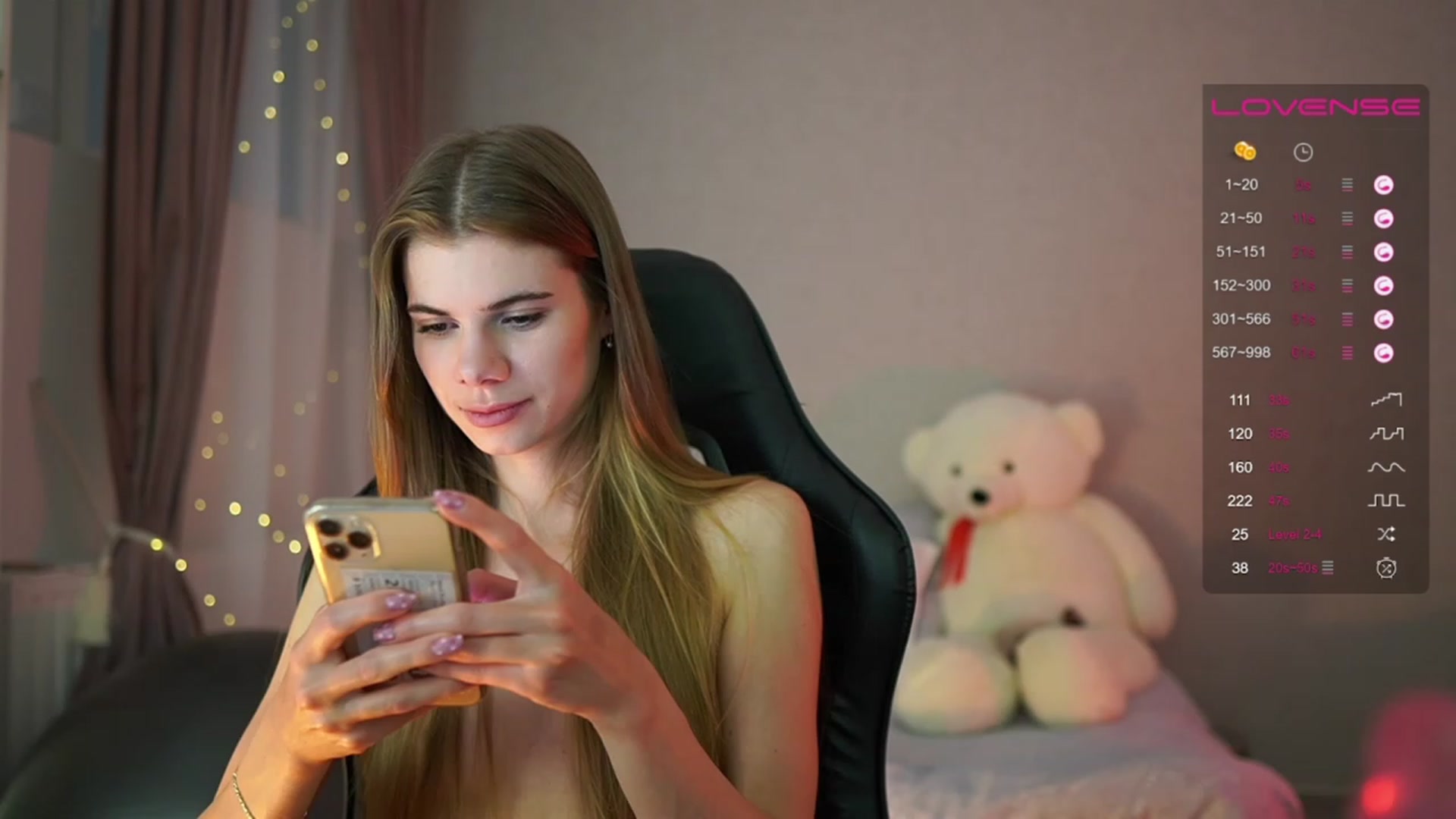 Gallery image thumbnail from RileyReid_18's myfreecams stream on, 05/27/2023, 16:53 image 10 of 20