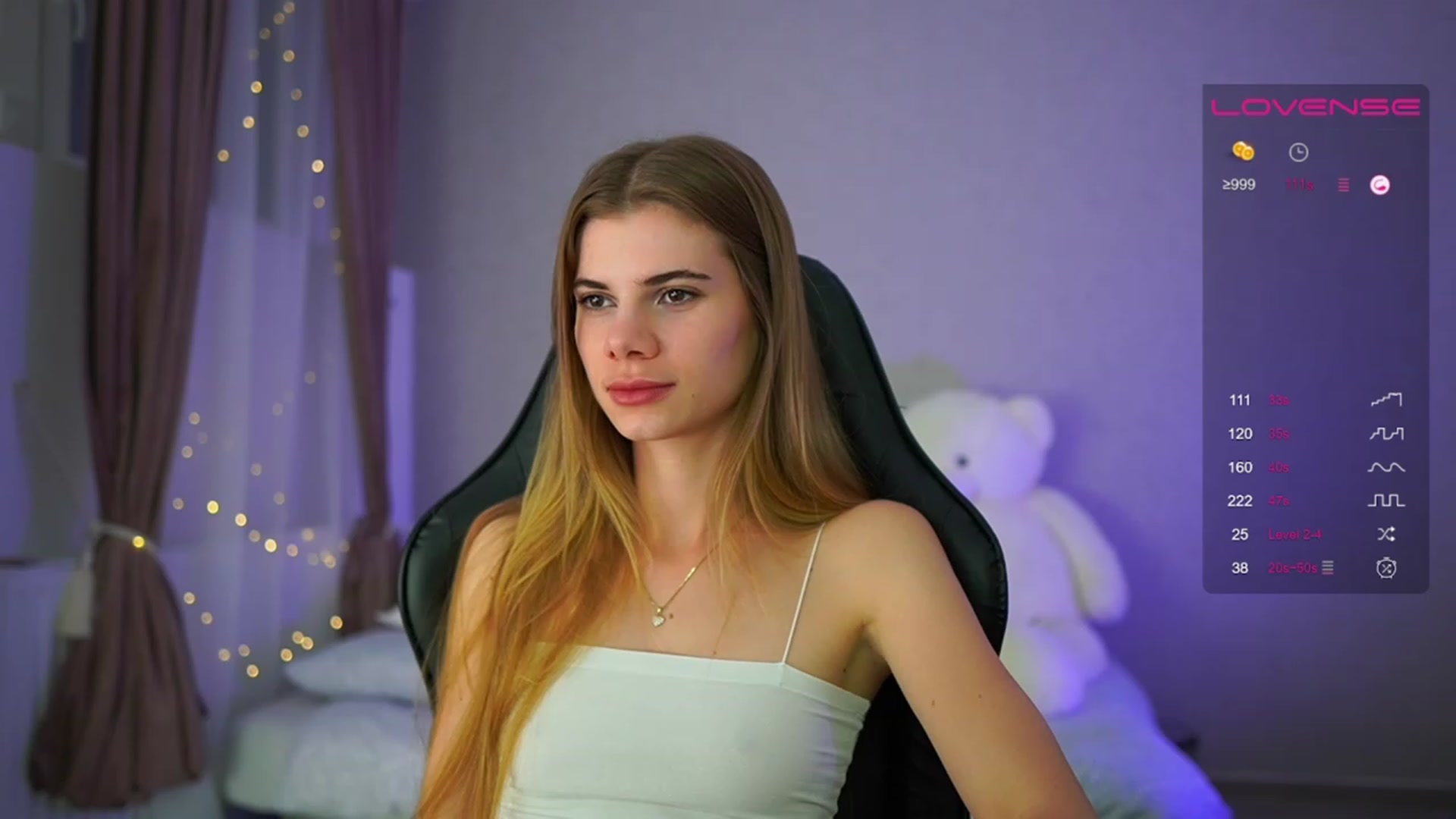 Gallery image thumbnail from RileyReid_18's myfreecams stream on, 05/31/2023, 18:43 image 17 of 20