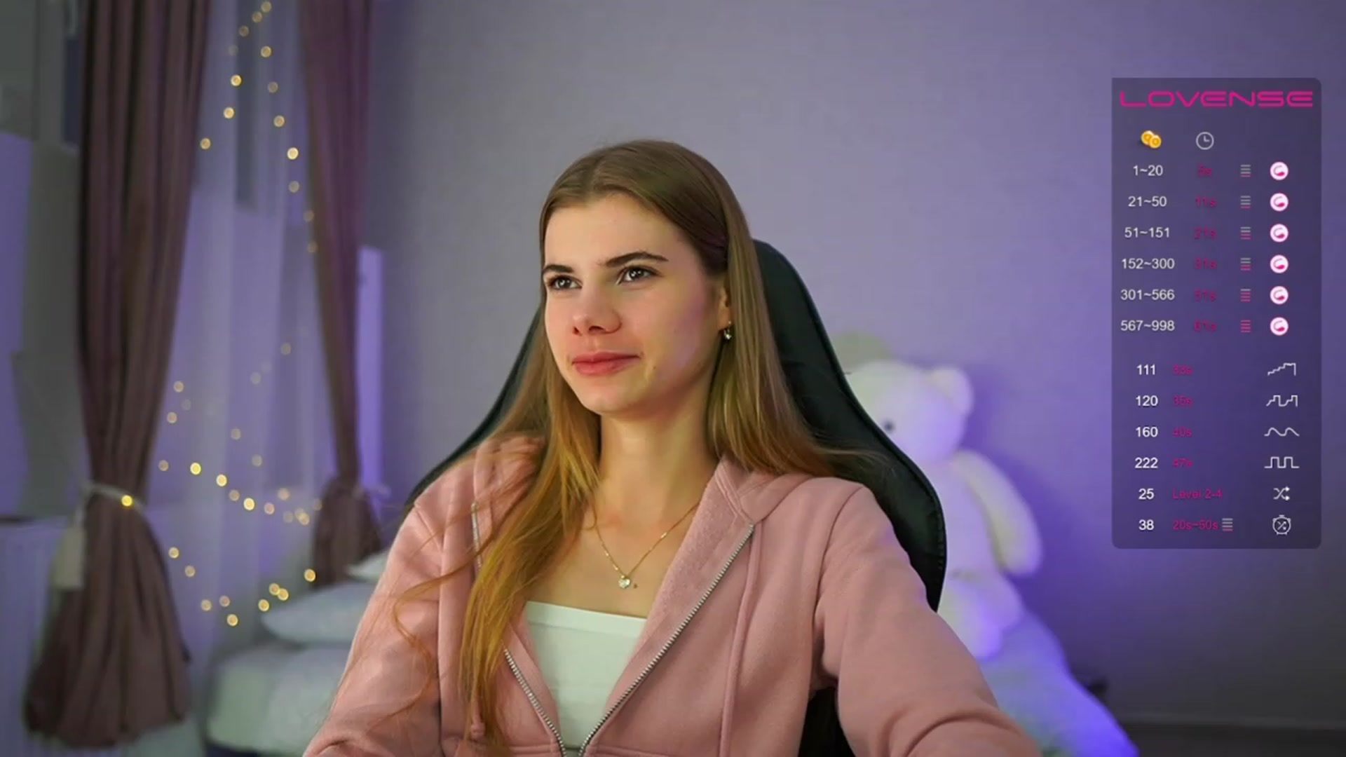 Gallery image thumbnail from RileyReid_18's myfreecams stream on, 05/31/2023, 18:43 image 4 of 20