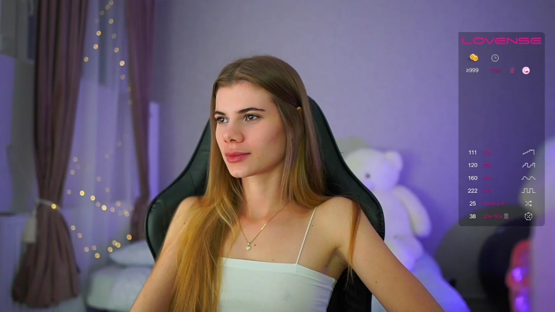 Gallery image thumbnail from RileyReid_18's myfreecams stream on, 05/31/2023, 19:34 image 10 of 20