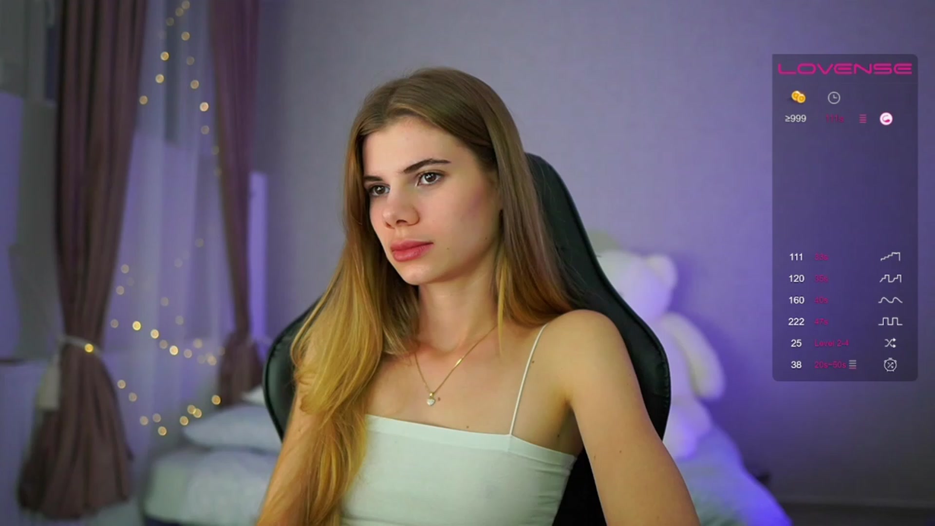 Gallery image thumbnail from RileyReid_18's myfreecams stream on, 05/31/2023, 19:34 image 6 of 20