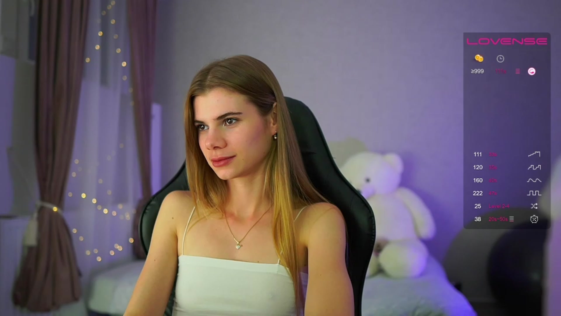Gallery image thumbnail from RileyReid_18's myfreecams stream on, 05/31/2023, 21:27 image 2 of 20